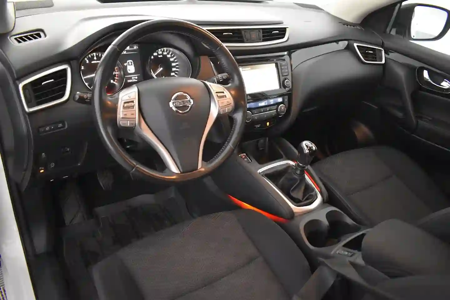 Car Image - 1hKwCaj7XqobHRn7uPAZNI
