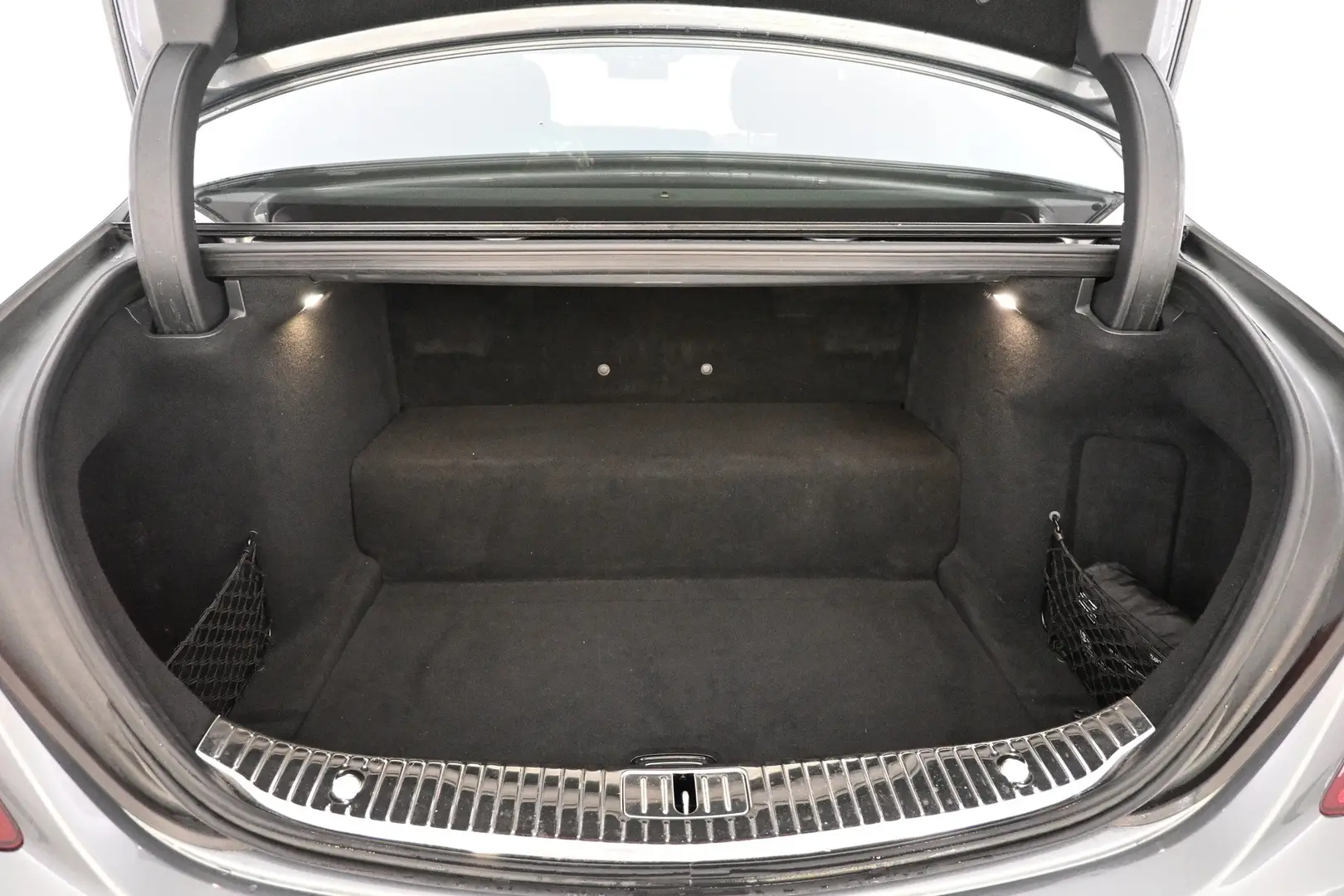Car Image - 3U1zI9cXg12rbPdq04SogI