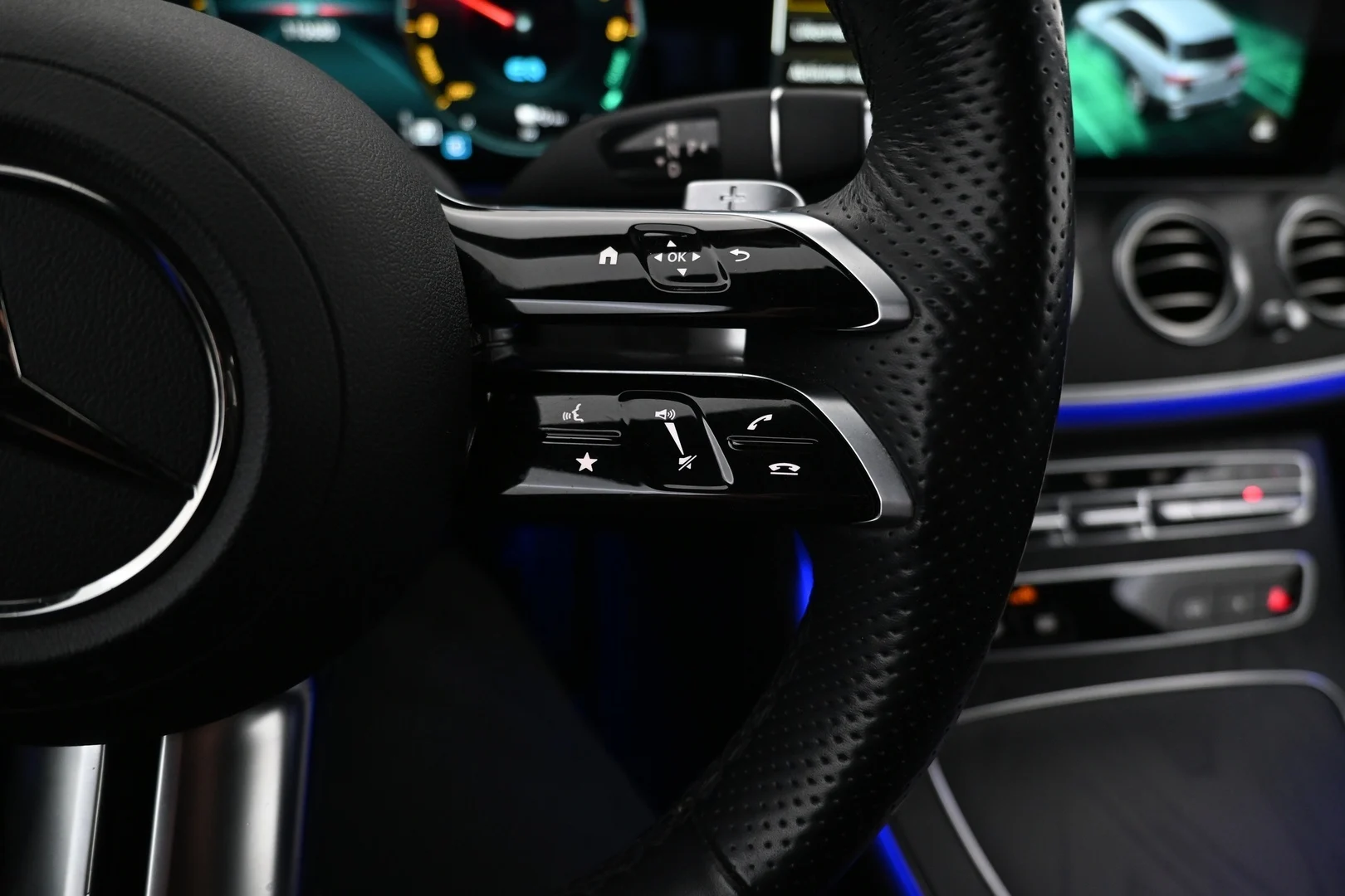 Car Image - 1Zfshb6GMeyatbch5xtbsX