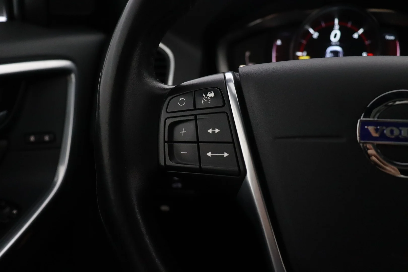 Car Image - zzFXEmwgh06aQRE17Oc88