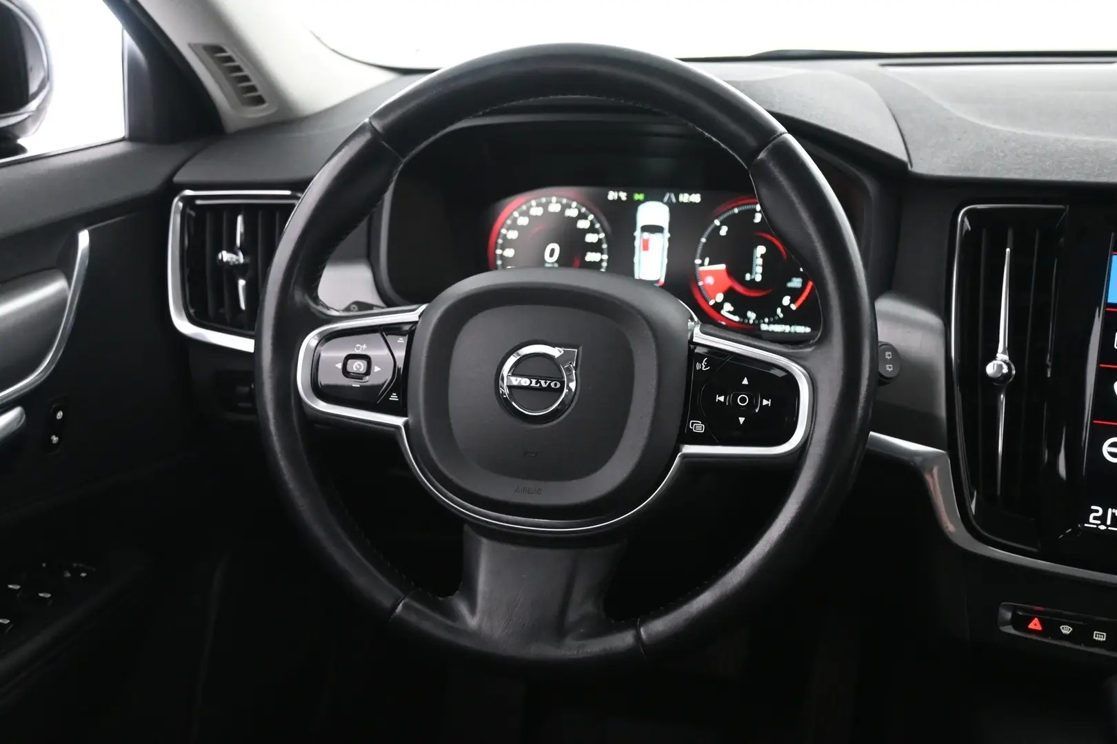 Car Image - 1GhW3ckCoL7Zix7tGcgBsE