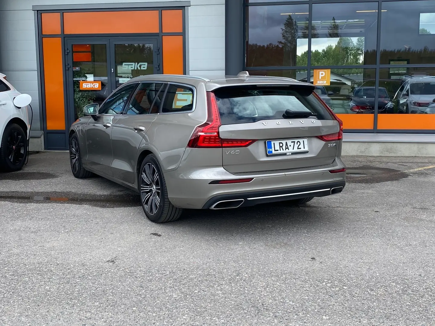 Car Image - 3Xd7cGPqunWhLzOk5ncG2Y