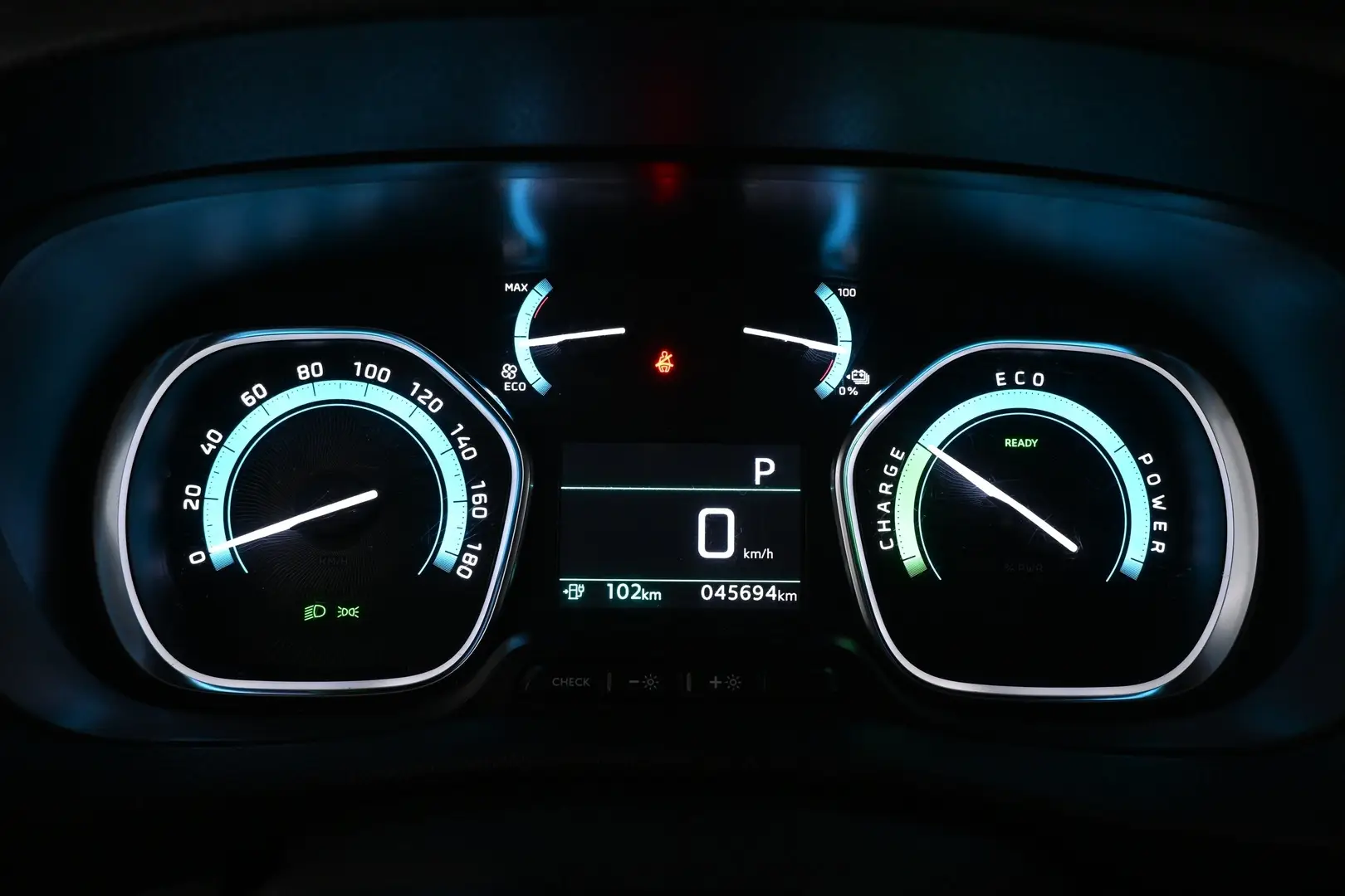 Car Image - 7N2S9q9UhMuaUtQBXrR31R