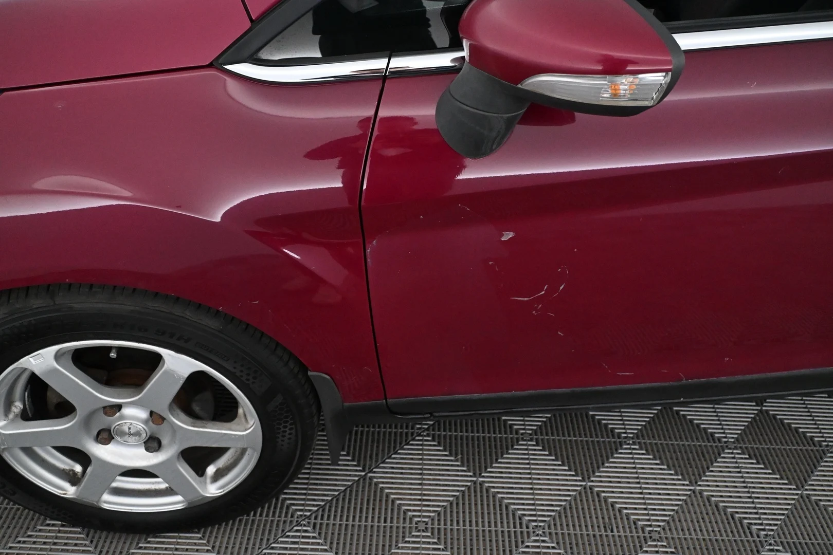 Car Image - 6J61LkNJs3Jkl2nFPBn3qa