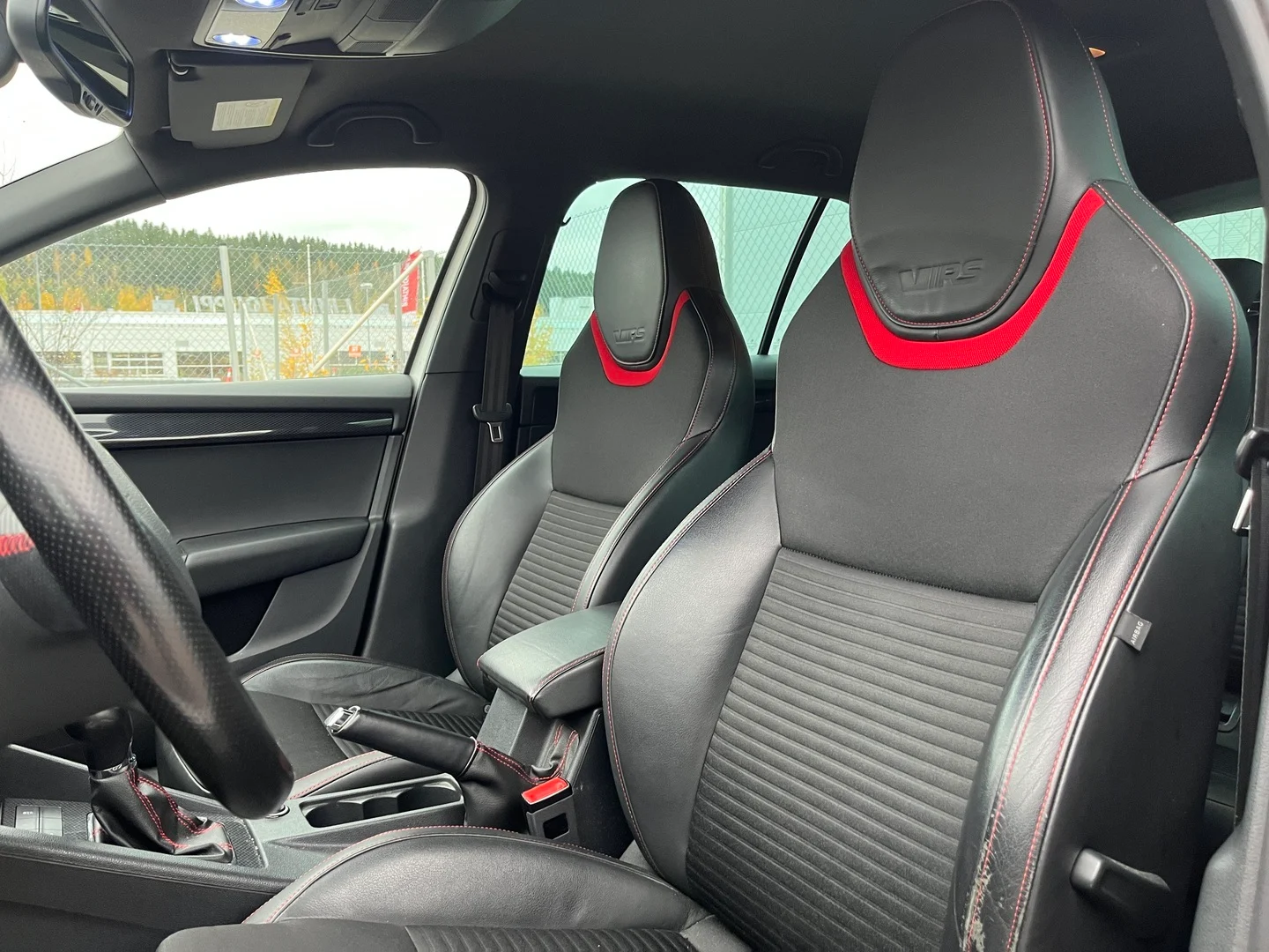 Car Image - 7J6eZp8Samvi4HtQXhOgcQ