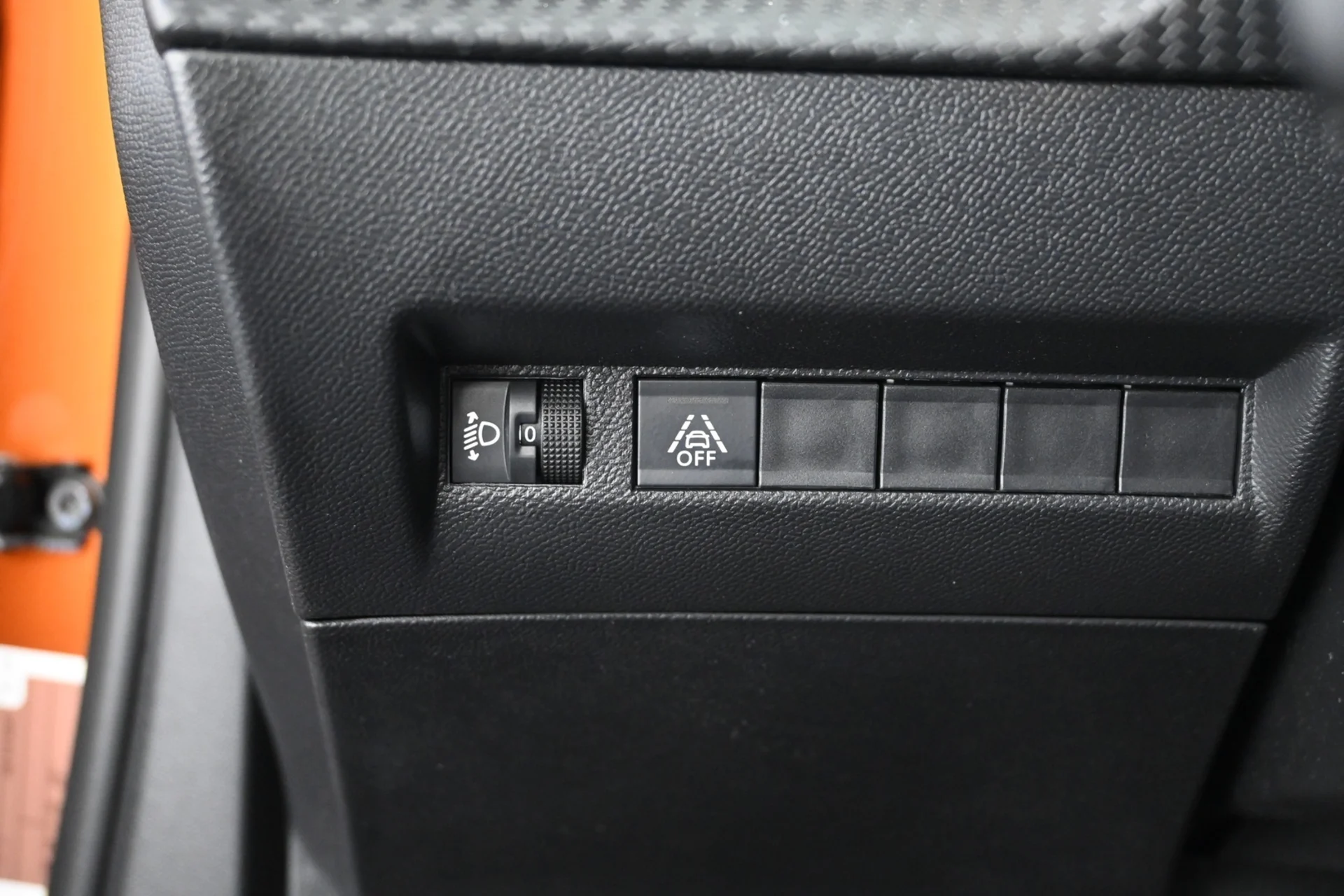 Car Image - C3cFoWB1rRerDy2MtCbPD