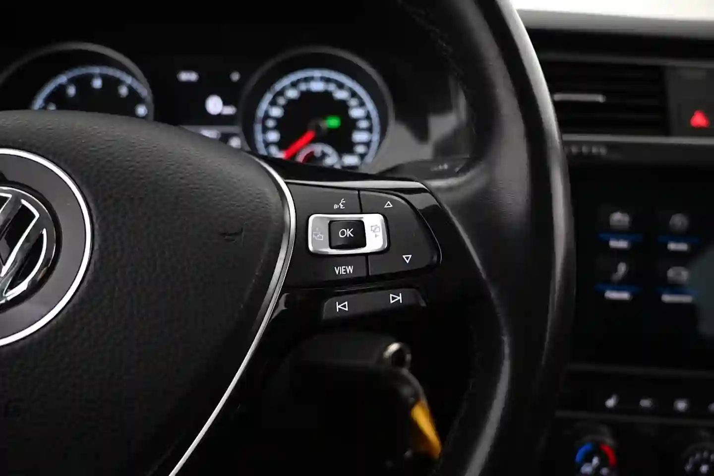 Car Image - 2DR7Ow70Xvn5tIHEfbgVDG