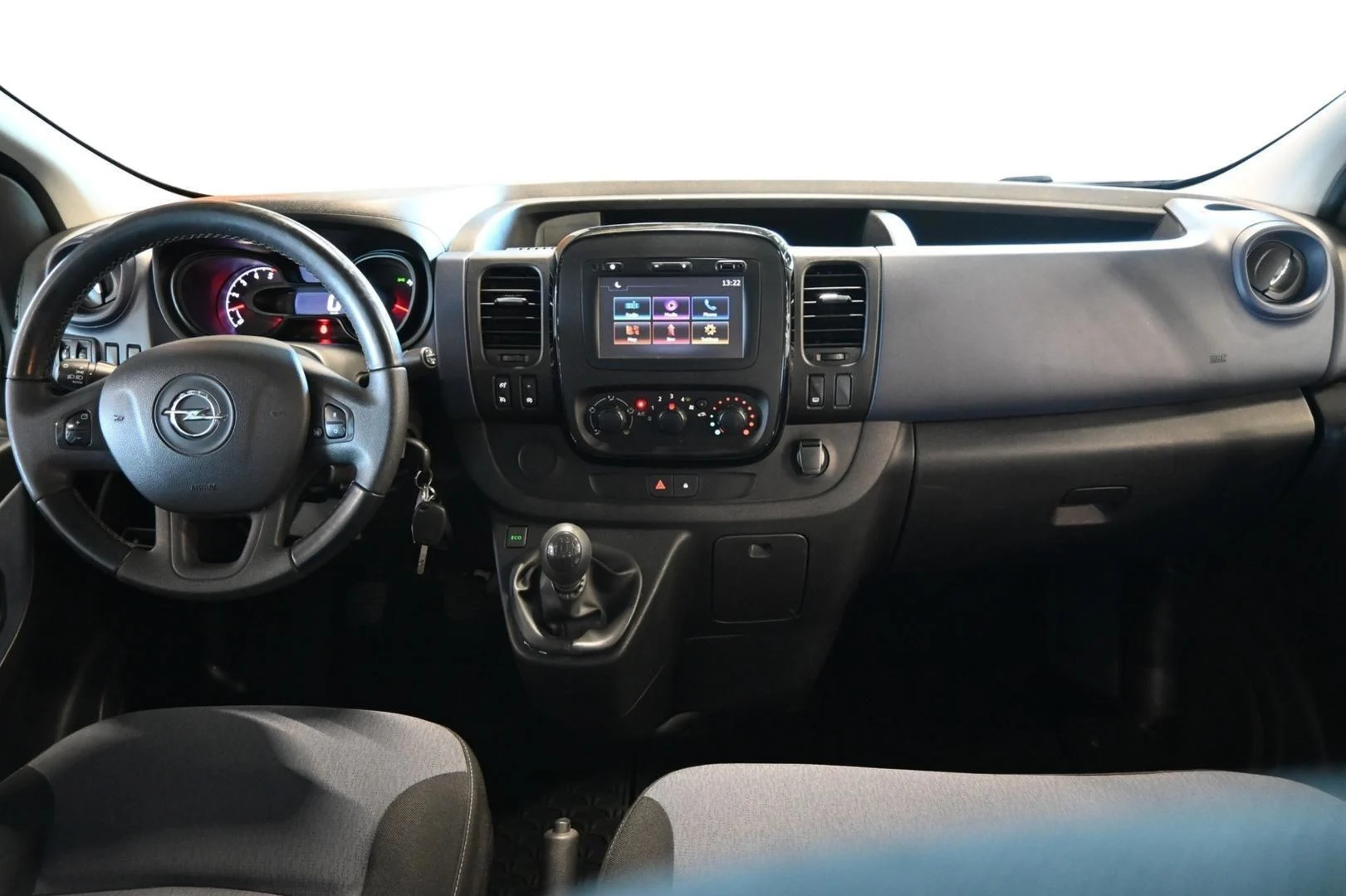 Car Image - 4qhEZQ710CPyITQjn7afU1