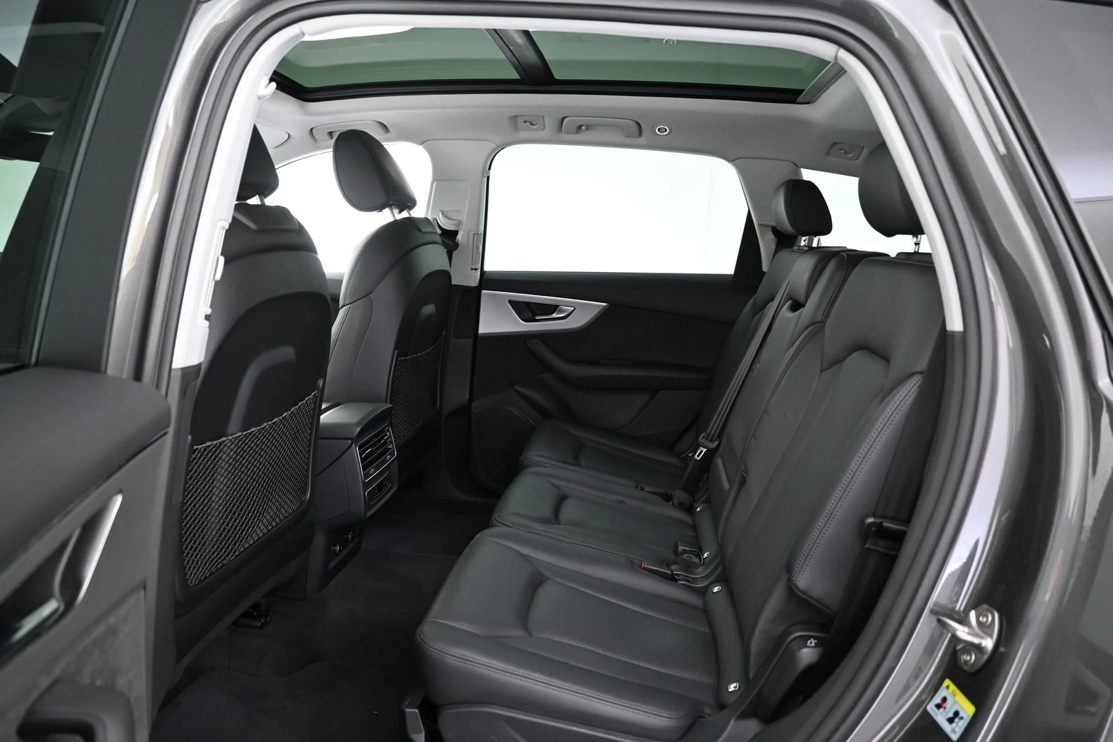 Car Image - 2vDkLrmerkD0lCmO0vQ8nO