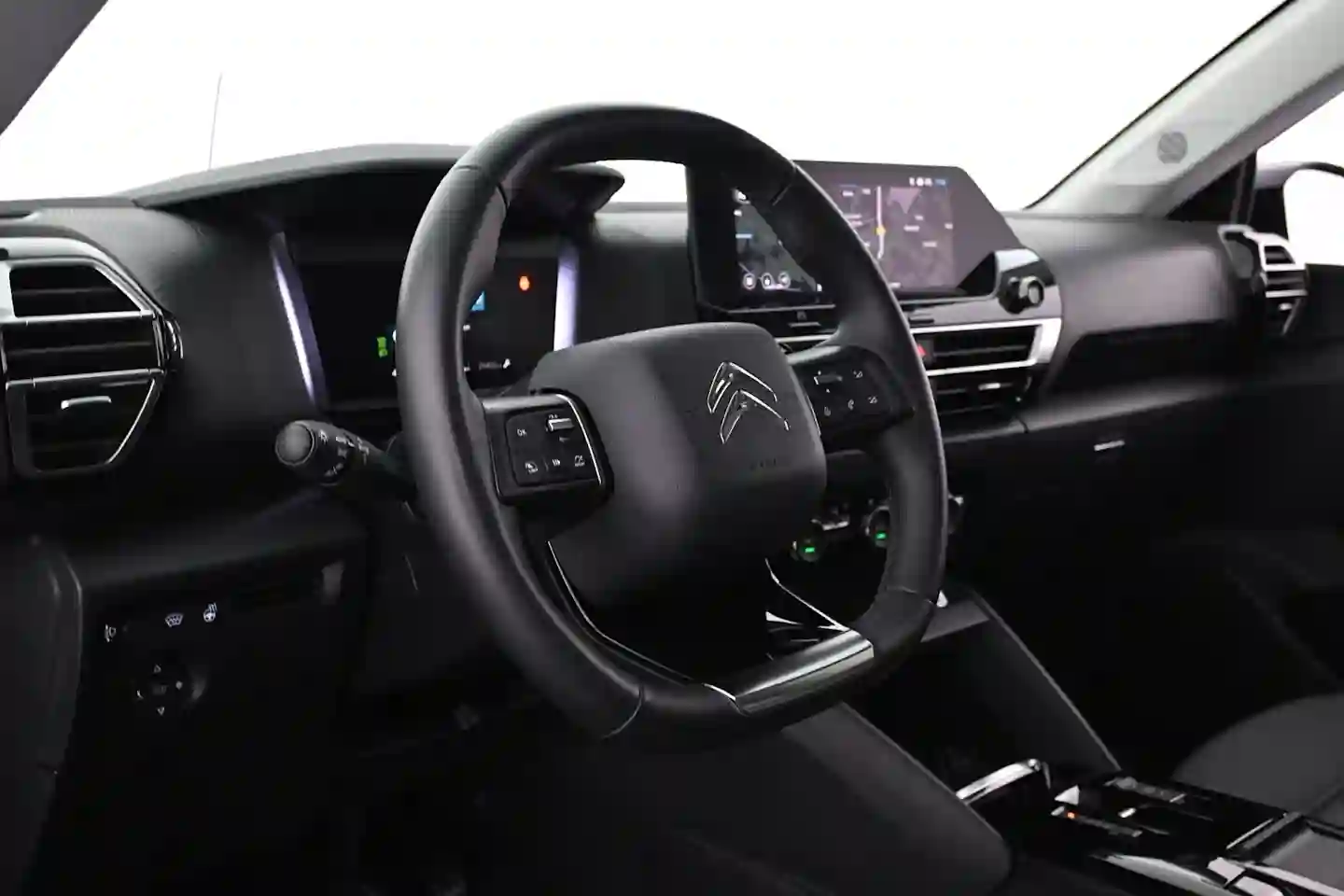 Car Image - F8gdf1eQfRfZ3XwGLguMB