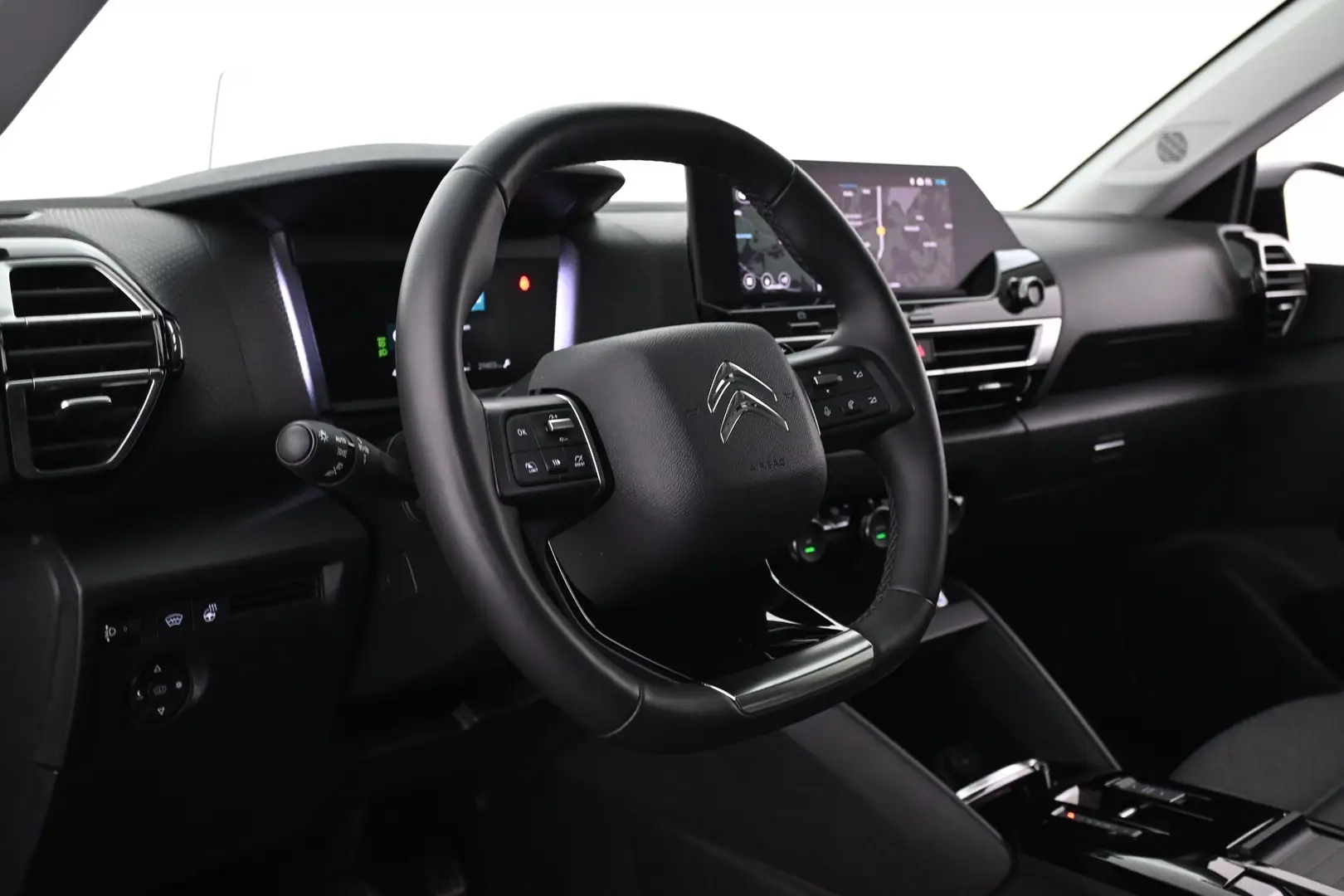 Car Image - F8gdf1eQfRfZ3XwGLguMB