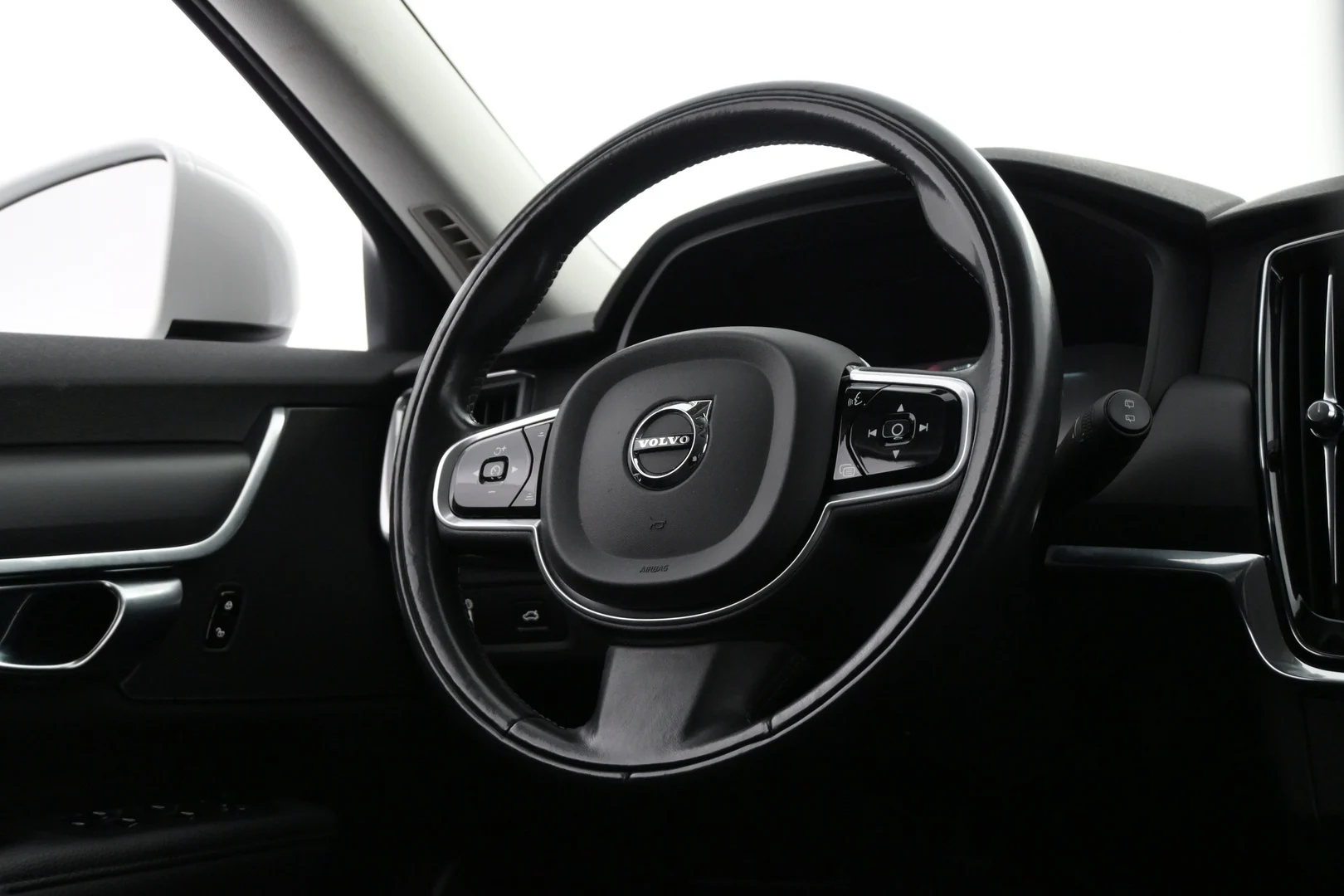 Car Image - 1HOfpagHeVgC2nFP8Ia9ur