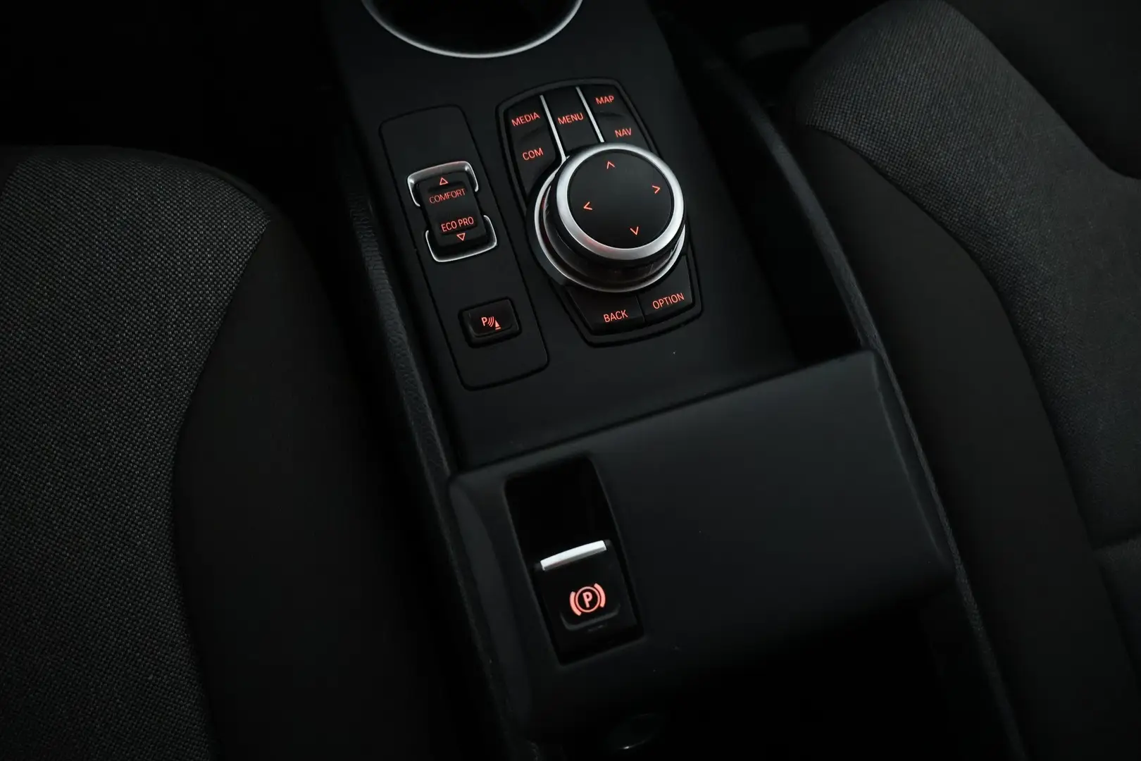 Car Image - 4914r7kvcLmcNP4Uvdiw6r