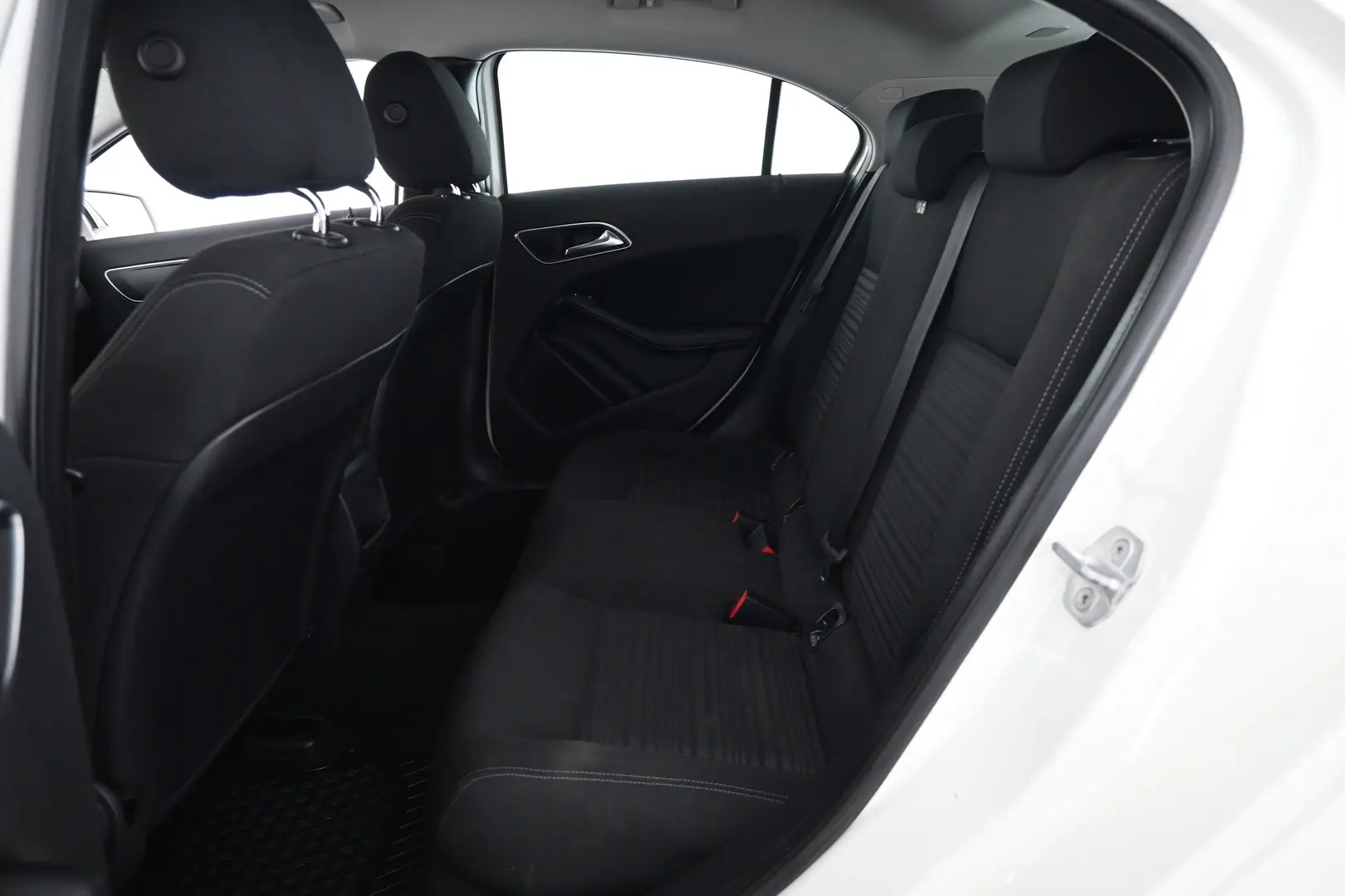 Car Image - 6sUW58ce6ZmVLdmC9N7XjK