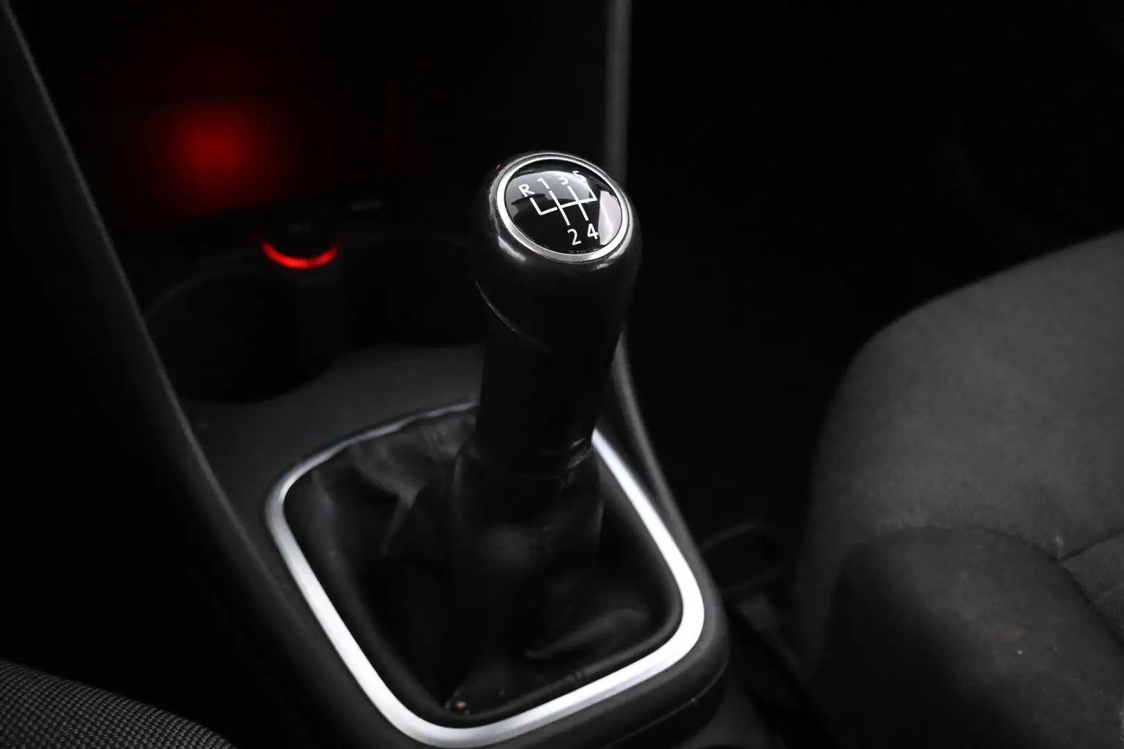 Car Image - 1x6aHRBV1AHN1sk2Y60ubs