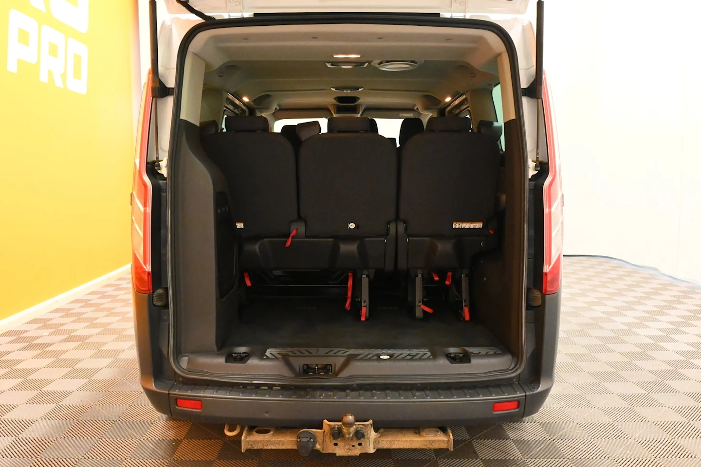 Car Image - 4Eex9INXQYbOcS3fukF7sl