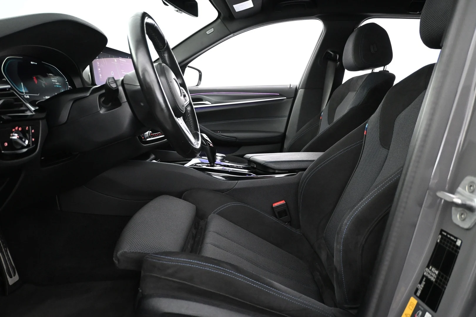 Car Image - 1EwHnLJSdQtrx51w5MzIRE