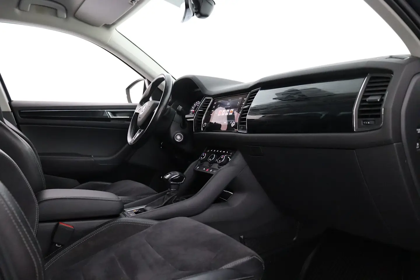 Car Image - 3l7qi35WMkKR14CNmscxGZ