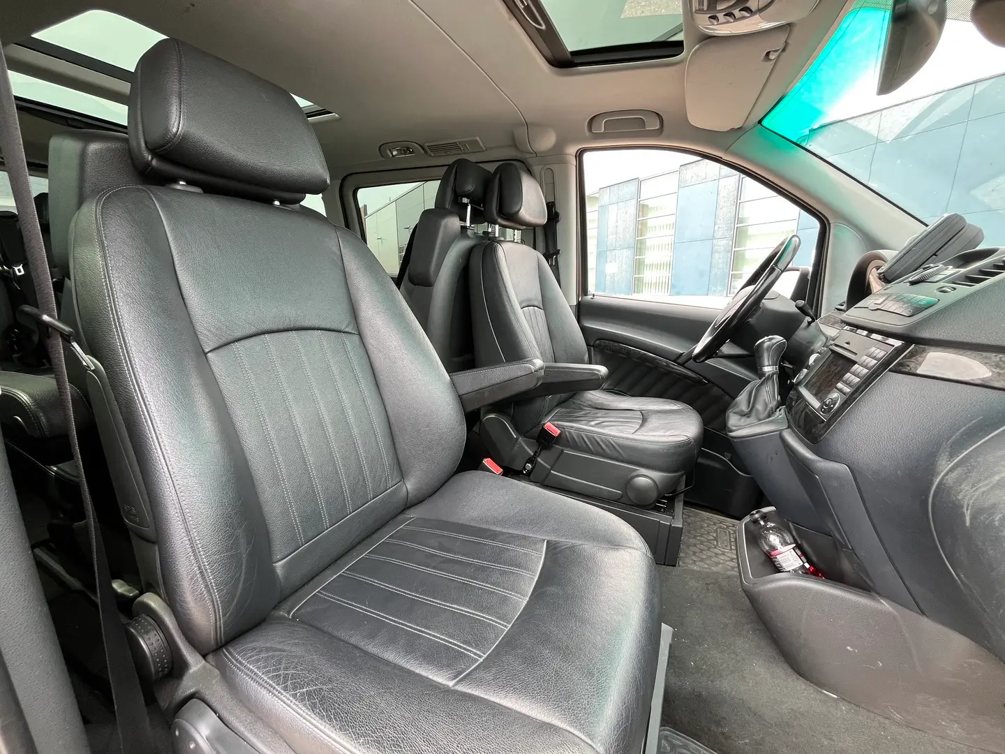 Car Image - 7m9s5elJ8URKQCqWR7WkMu