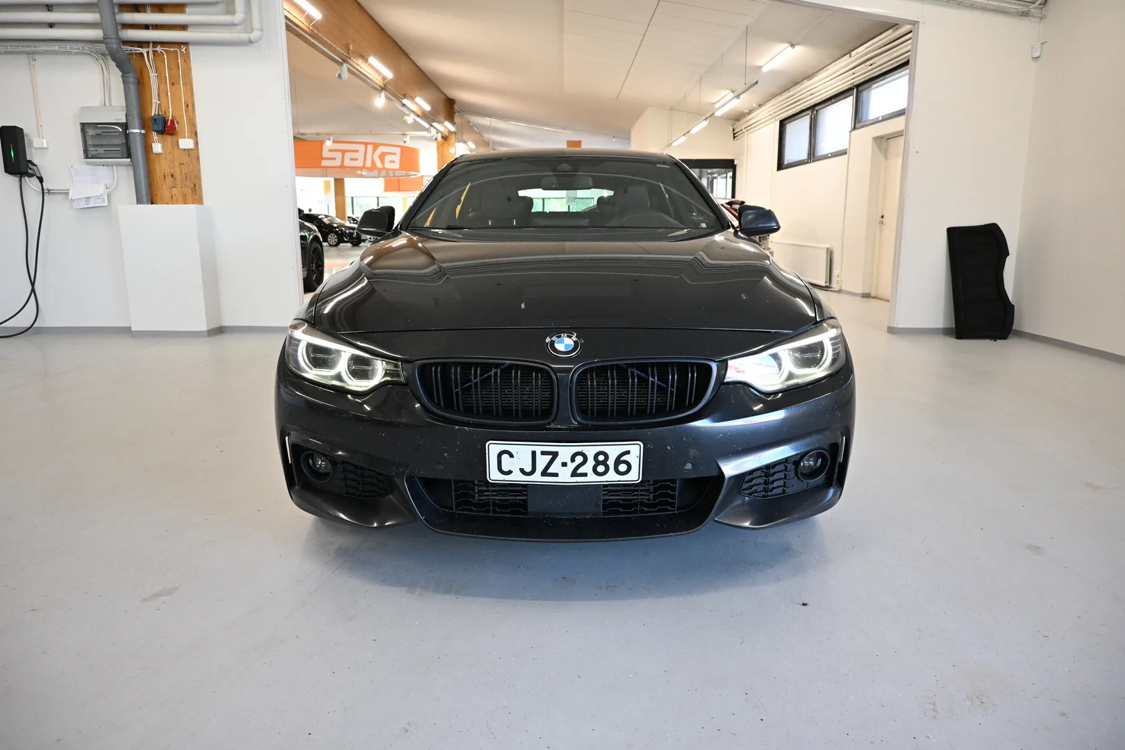 Car Image - 6z8jpRKBAY4zItAlnw9WMG