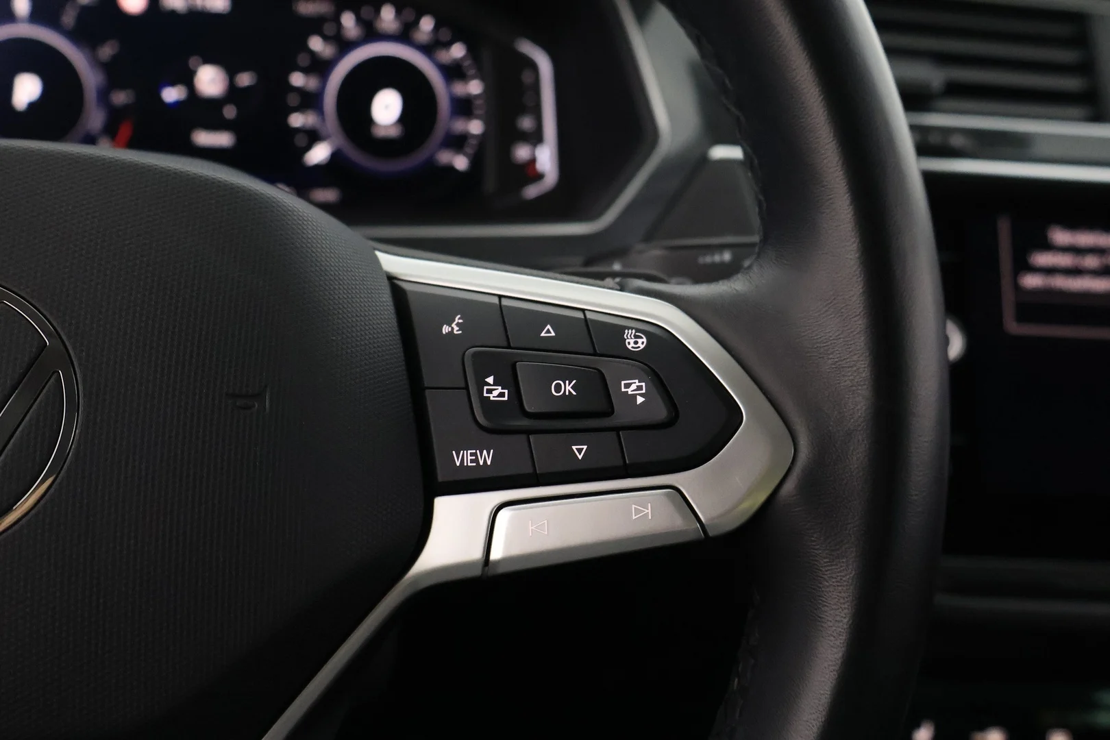 Car Image - 5xwidPIaMcuBr45jGYDWsj