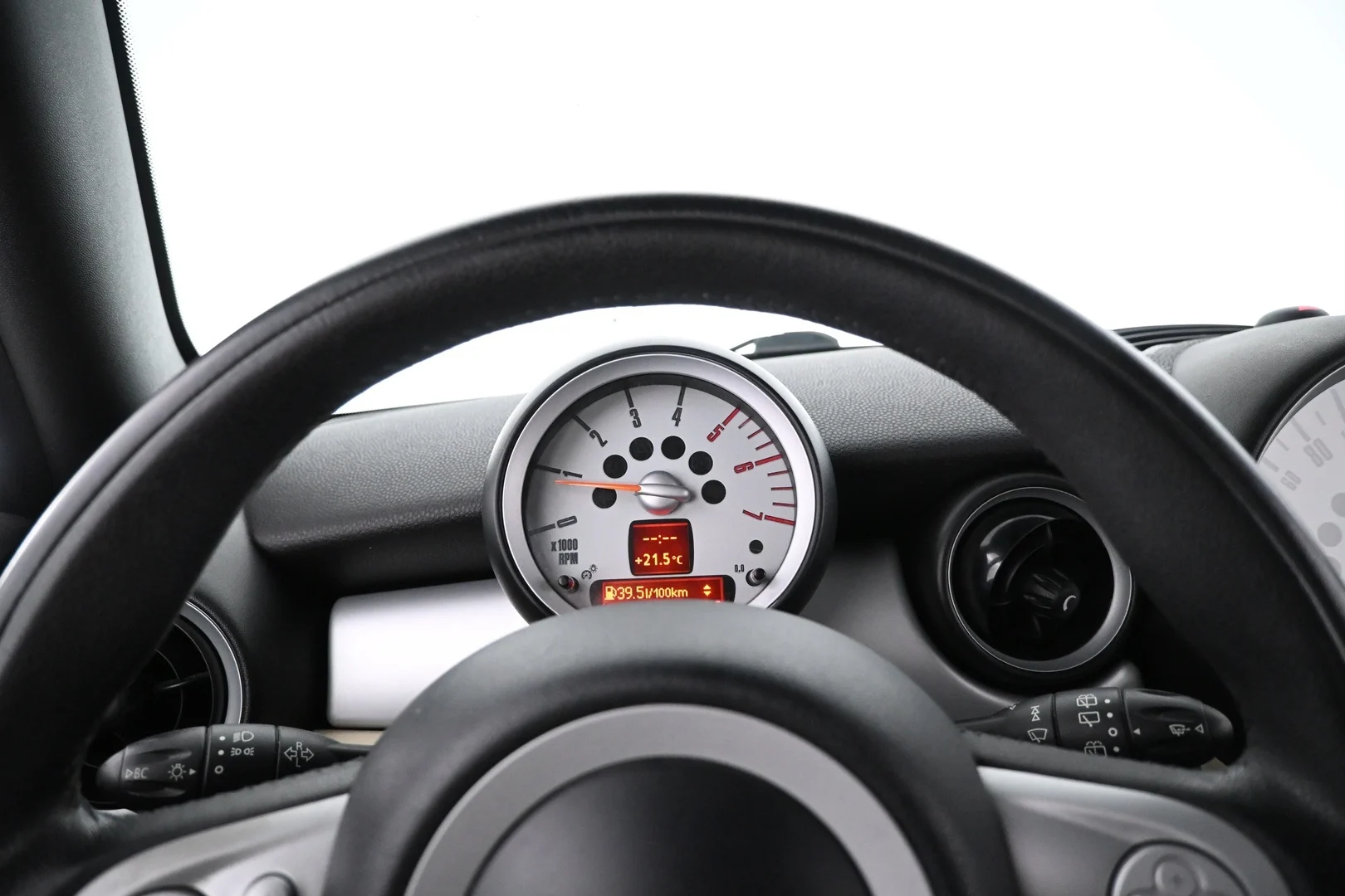 Car Image - 59Wa7a3UTGktslTjX6YpTO
