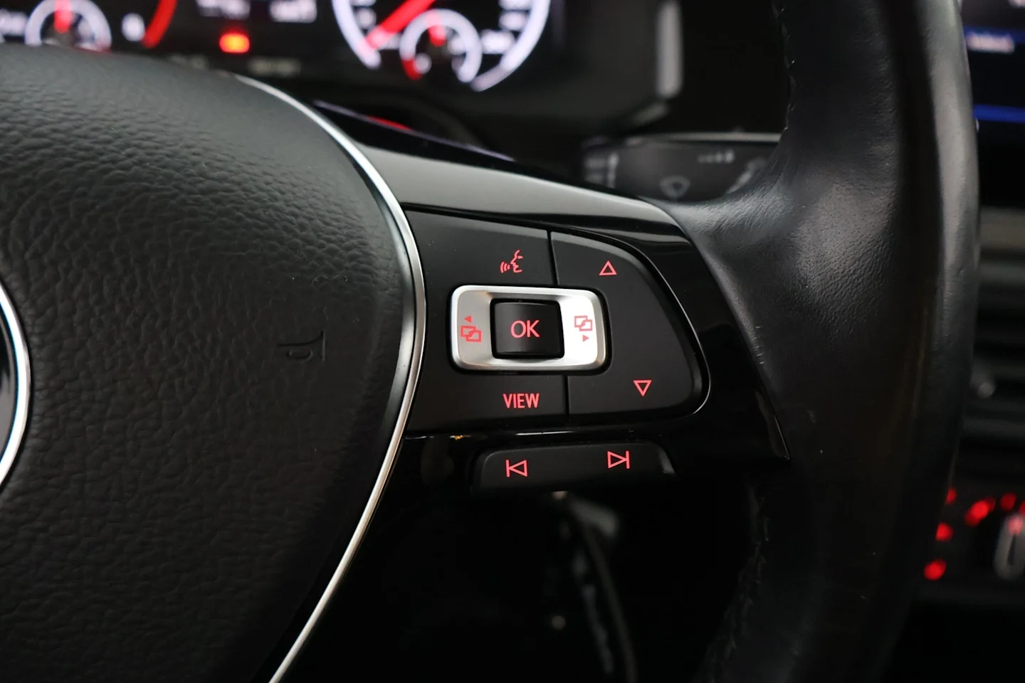 Car Image - 1EUiS1oSLci3zm5mCuSetX
