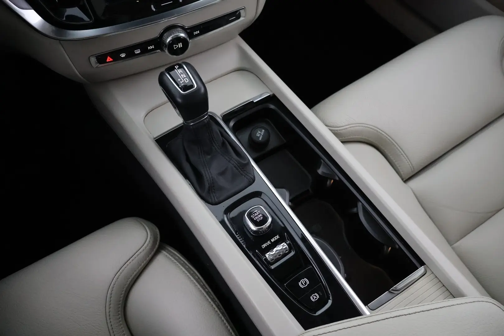 Car Image - 4xgDOvr5C5psdW7T1Q00Lt