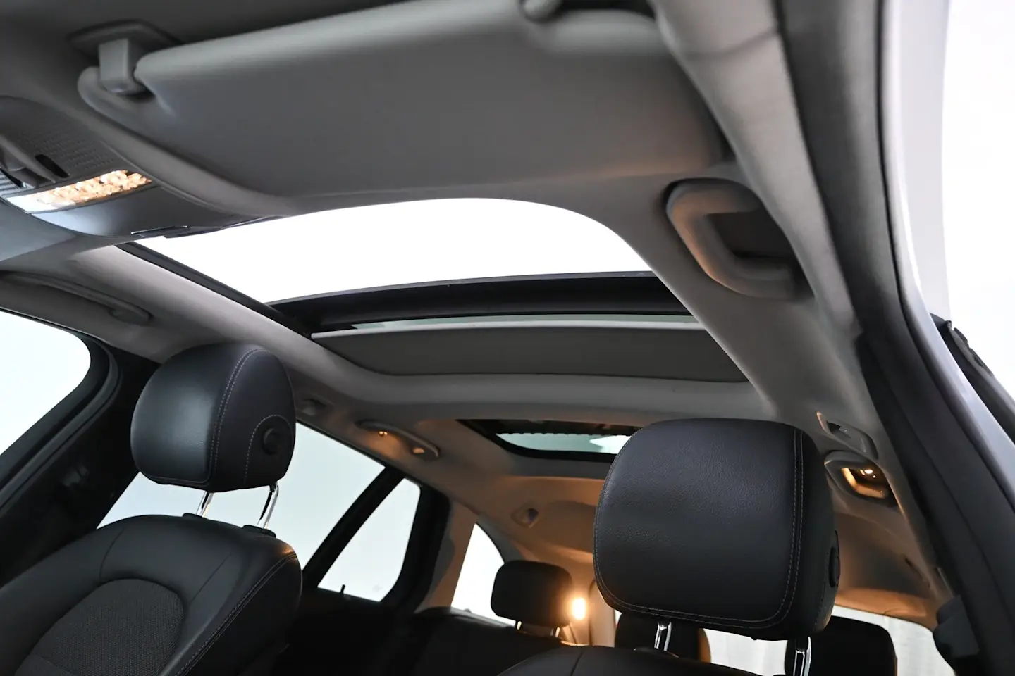 Car Image - 4wfb0NBcw5hYiir0A8eMgV
