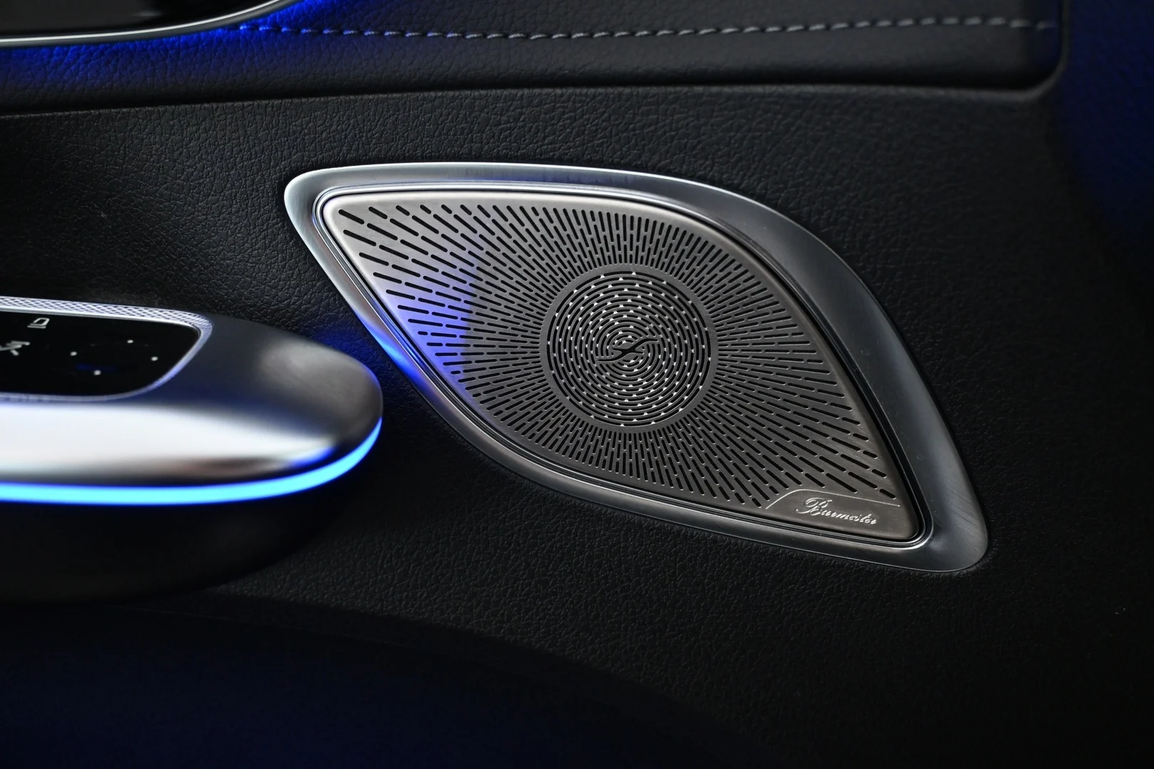 Car Image - 3joA42cTOUXghUDBs6hvgk