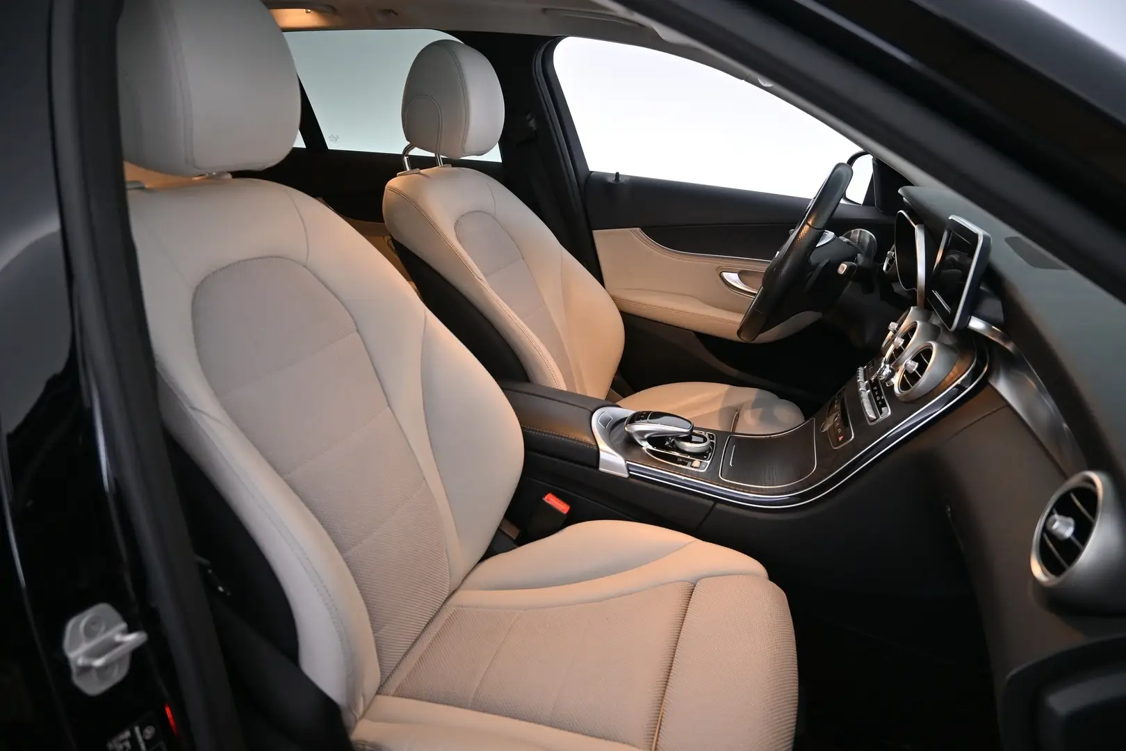 Car Image - 6SpJD0Rnvws8QHctBViLVS