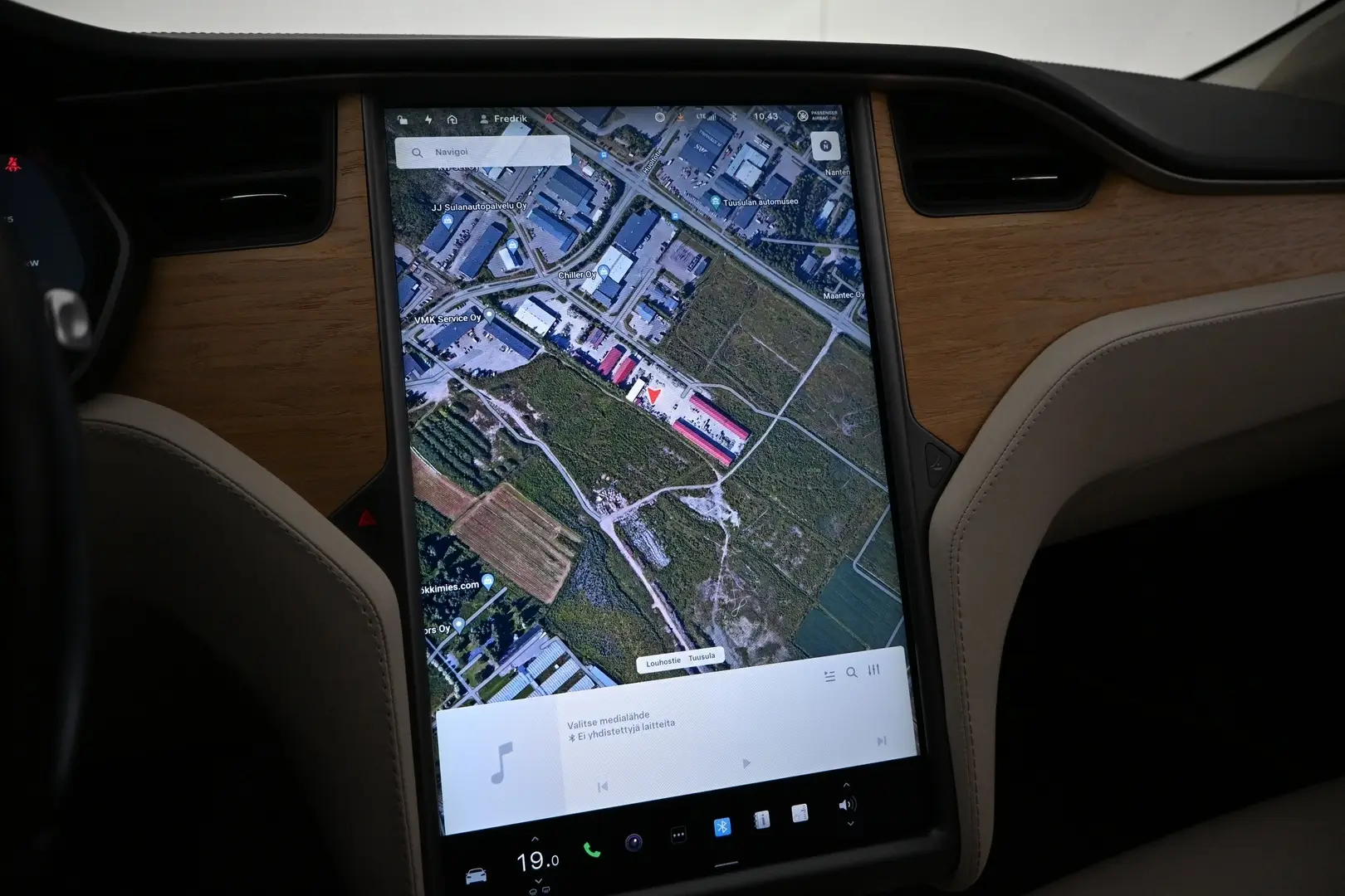 Car Image - 7v5E37ez4iaST2zpj2sleO