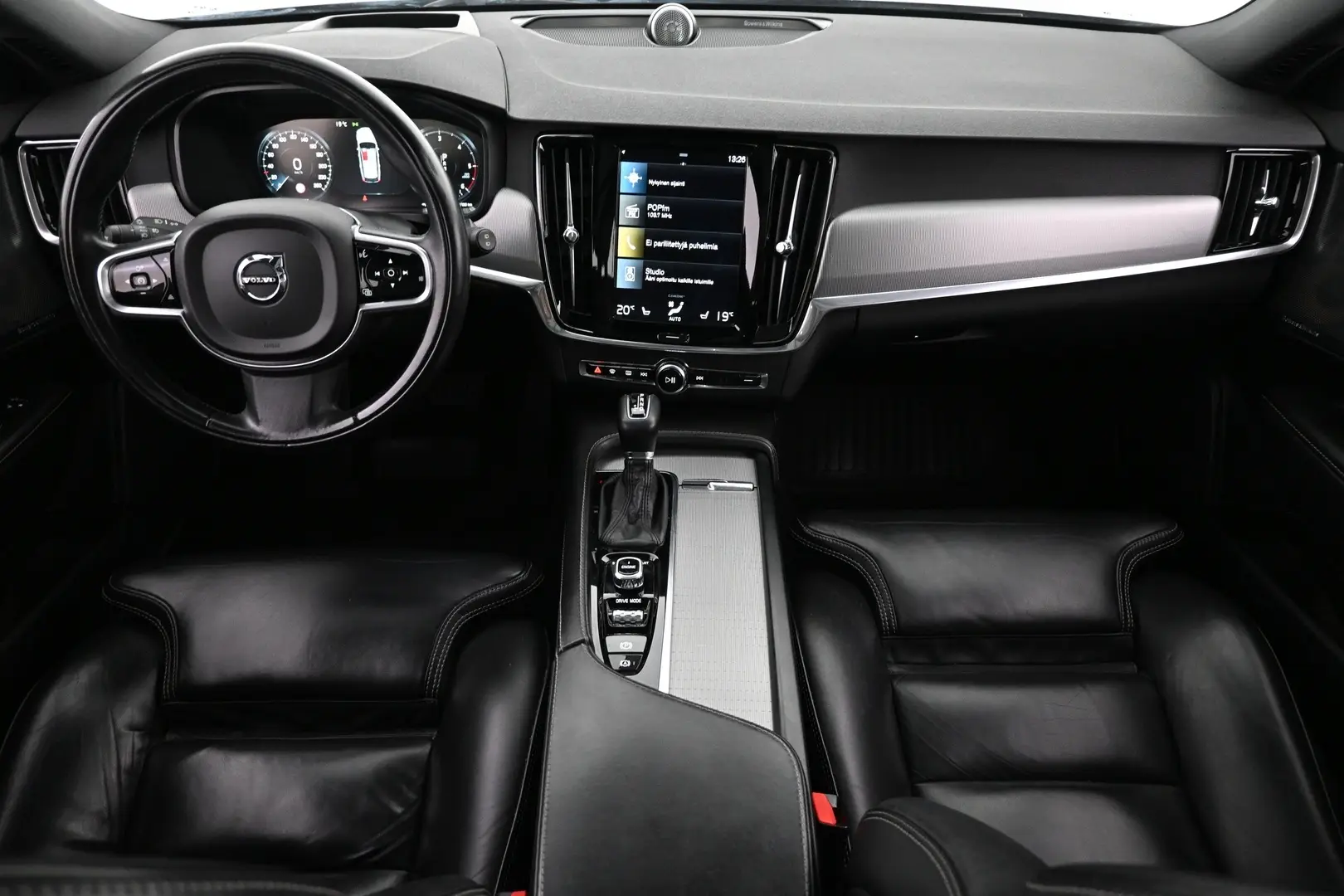 Car Image - 2IuiahSGn0QFxmOs9AmRHm