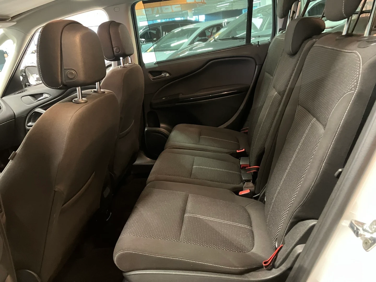 Car Image - 48uyrPDCxgPJYH4kDyLvIc