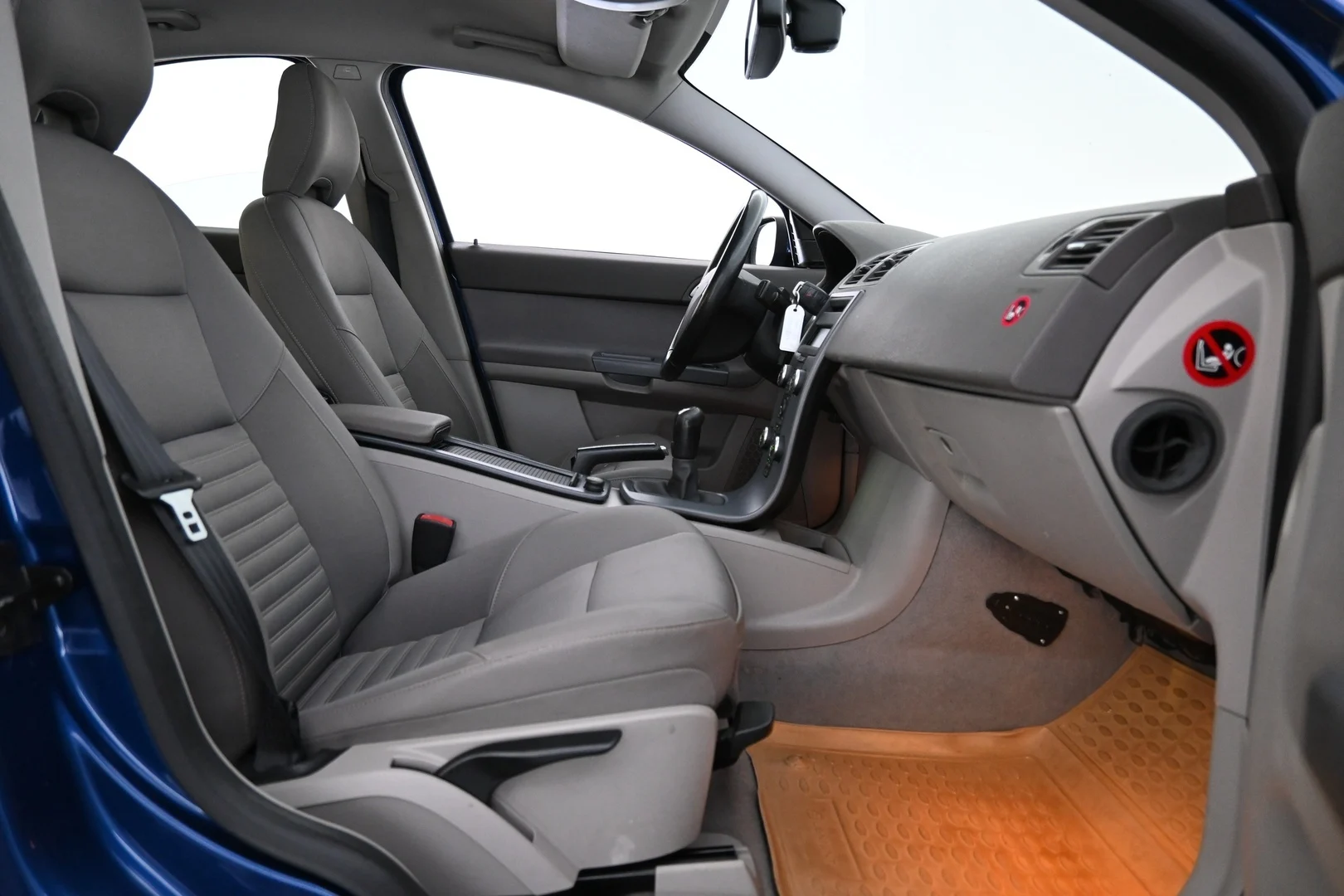 Car Image - D1CMEeuApdhoJDdRX1ZMR
