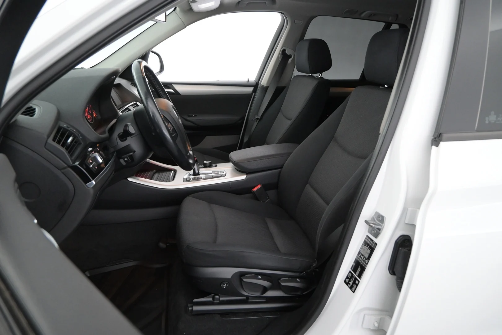 Car Image - gHKfndfLKcj2WyaRu7KYx