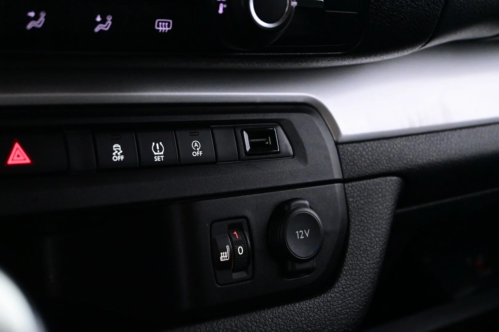 Car Image - 4HhTsxDSvtl5bA7V3bM5yS