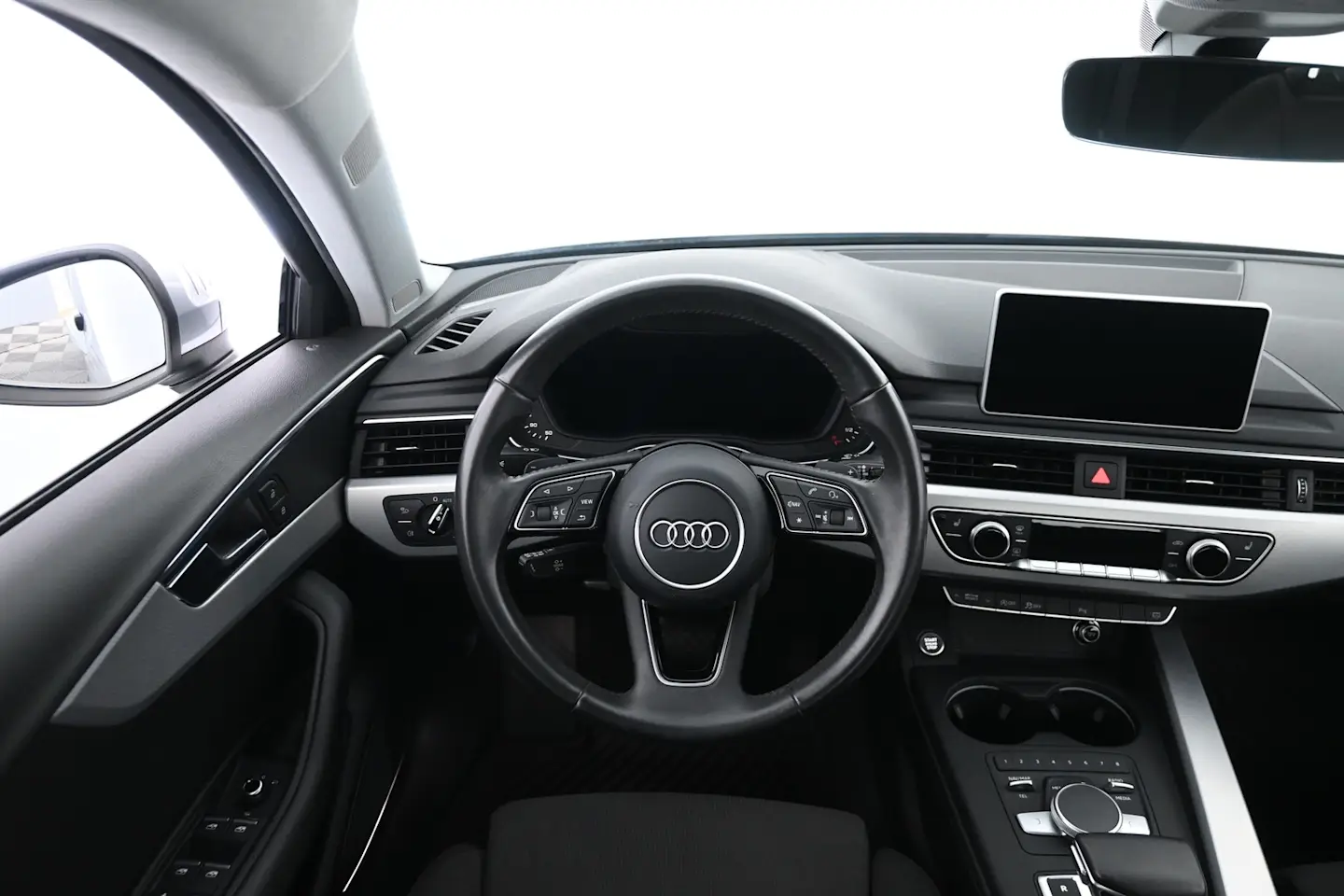 Car Image - 24Z88Nl0uSJ6lSKAwMkbYf