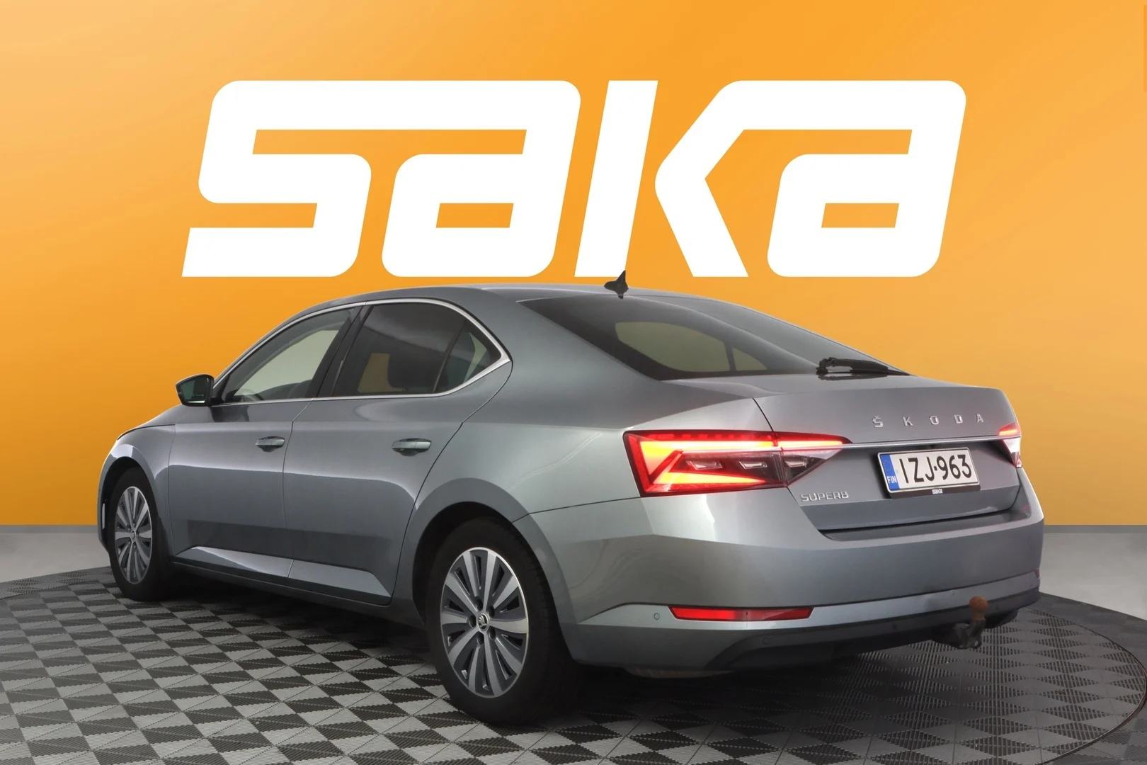 Car Image - tD4E0uzs7fSq6V8kZtrHF