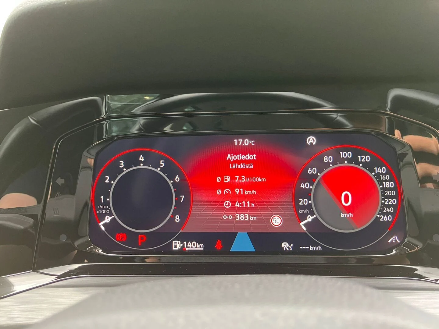 Car Image - 1EyM8o3HDlen3NJEg727X9