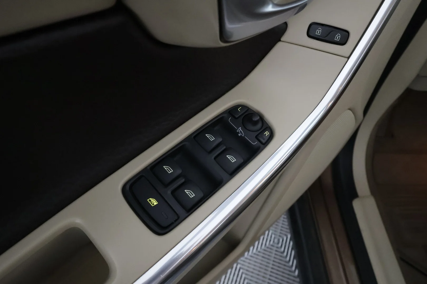 Car Image - 5dLXYhSCap0iYQuj96Qq3D