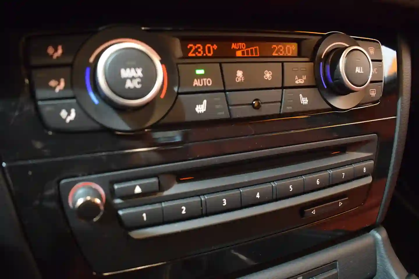 Car Image - xQtD4Z5BuJfAoDk54j3oY
