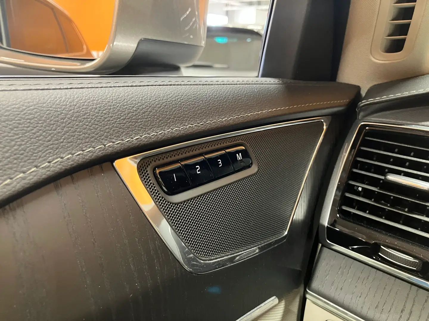 Car Image - 5weEdvsayUx2x6LGxr07Mw