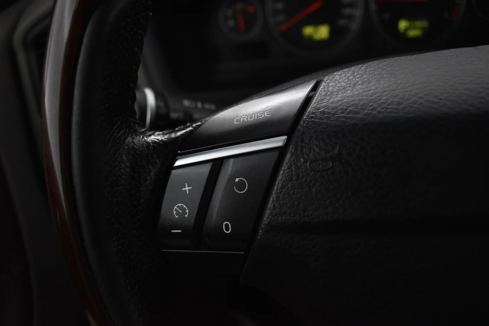 Car Image - 3R5YtsakmGYbUBLJLzfX53