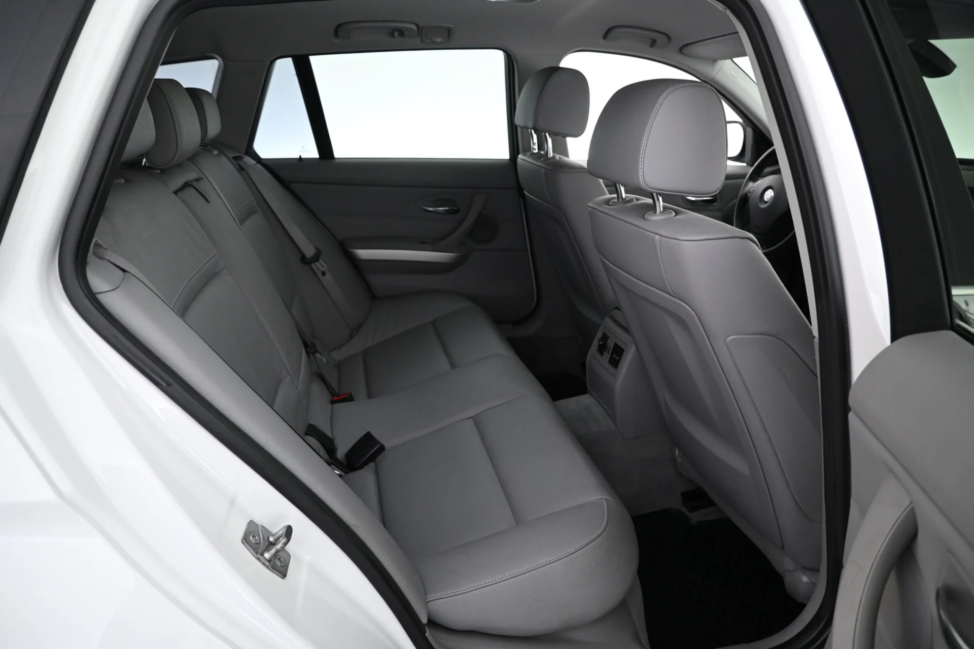 Car Image - 7aTn3VUXcLH2TNZvSbLhYU