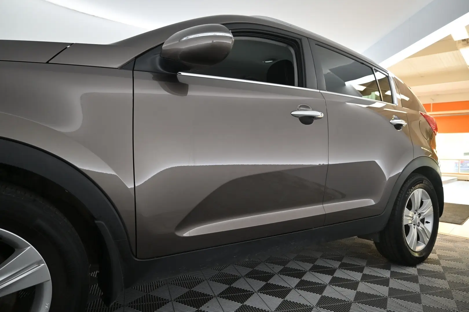 Car Image - 2XeRmwKRrz9RZzKtMCx3iV