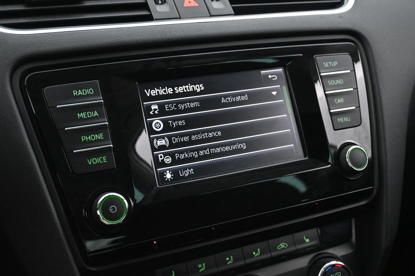 Car Image - 72YtNw0L6Q02AhpjgOzRr6
