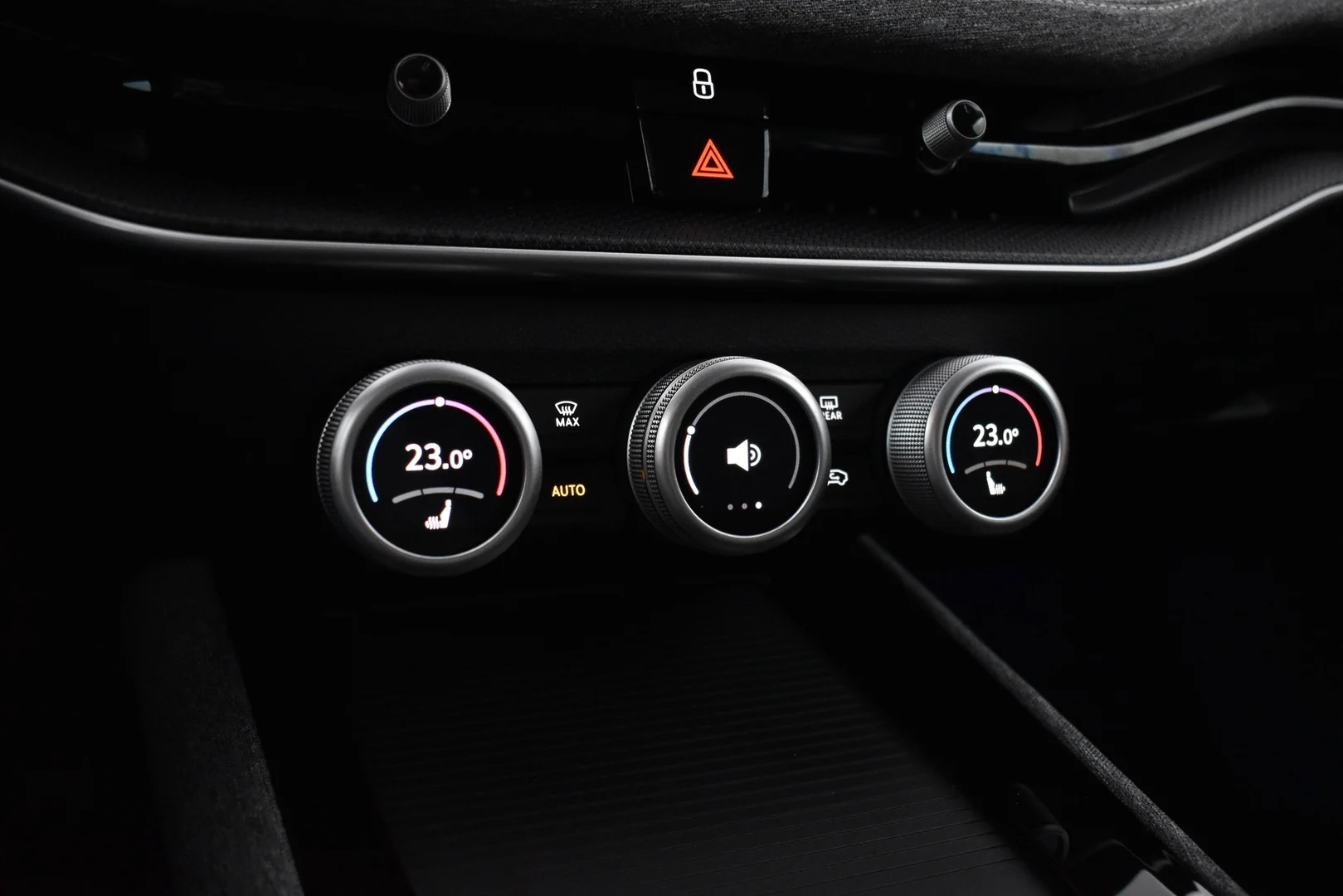 Car Image - 0qBrli8TODFW1pbNwGLnq