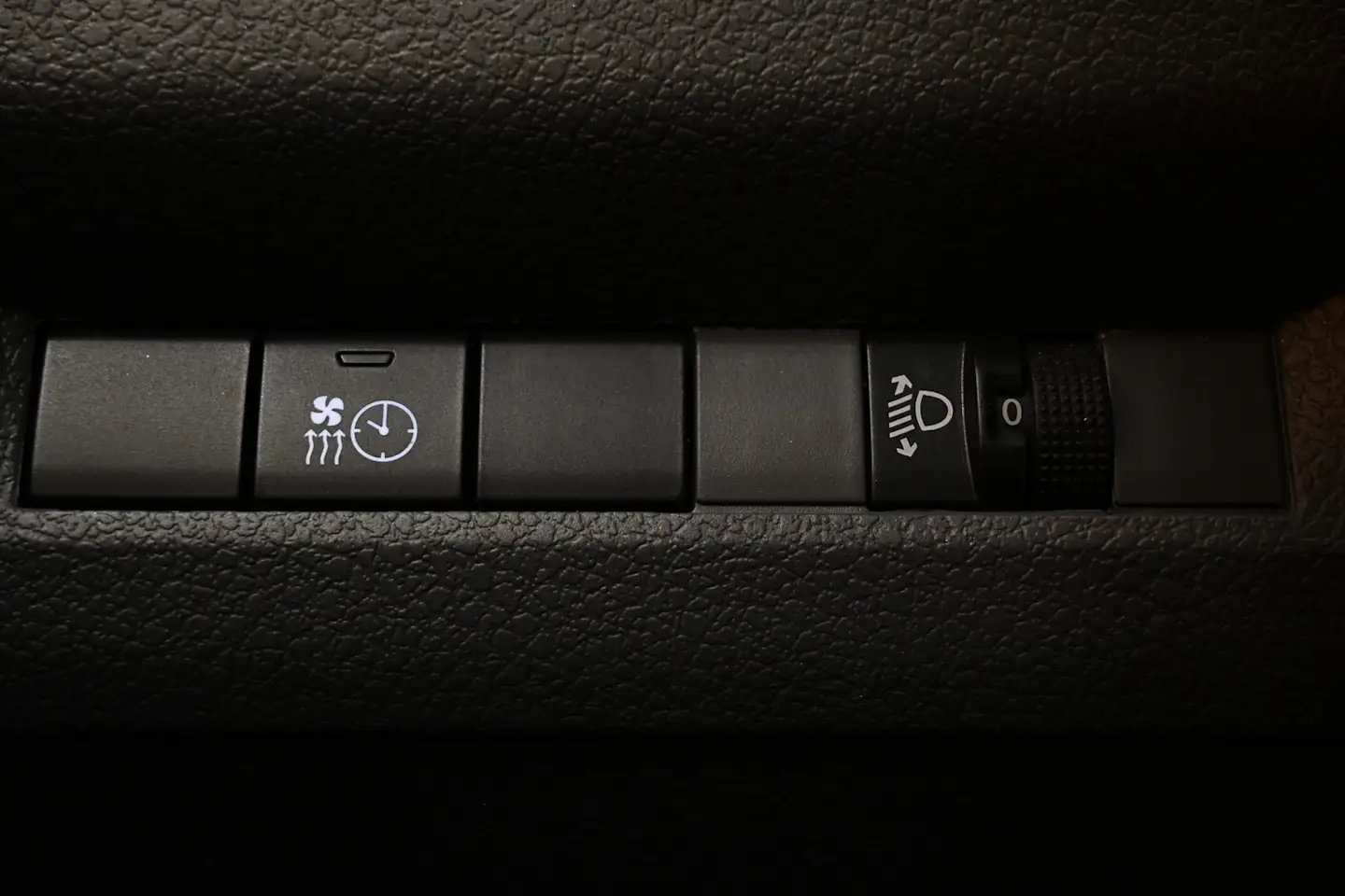 Car Image - 15NmQl2wyJOmXk7sPKSInK