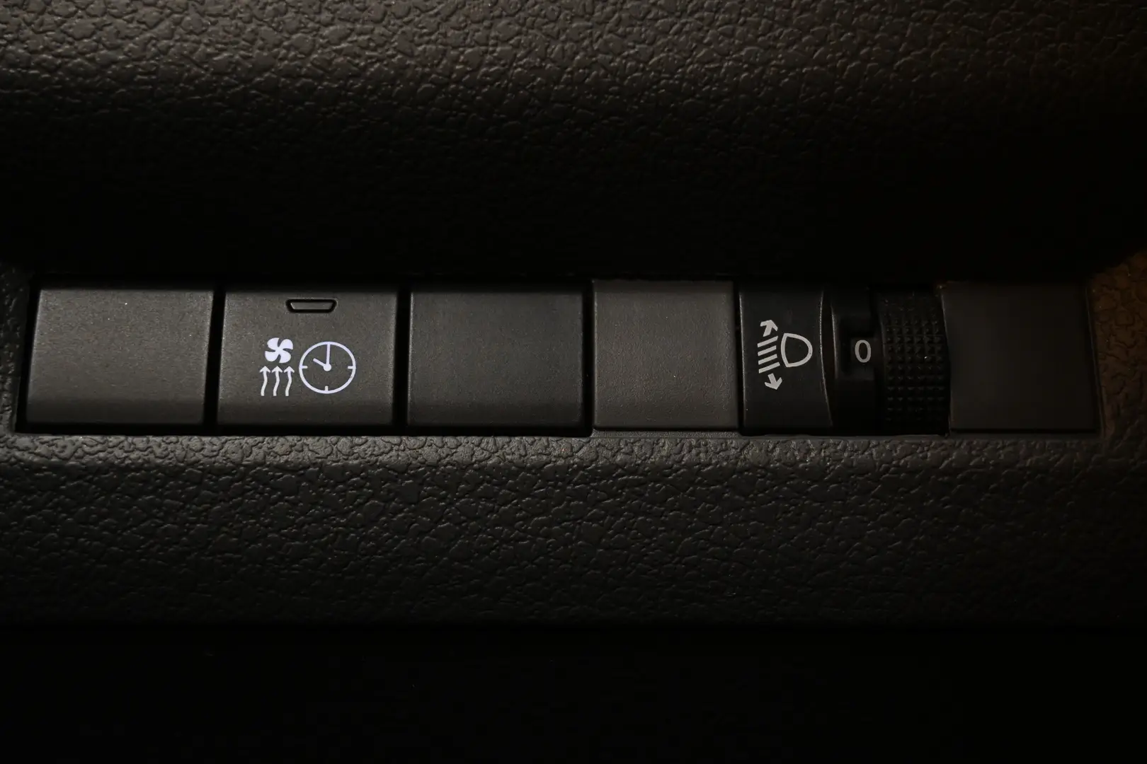 Car Image - 15NmQl2wyJOmXk7sPKSInK